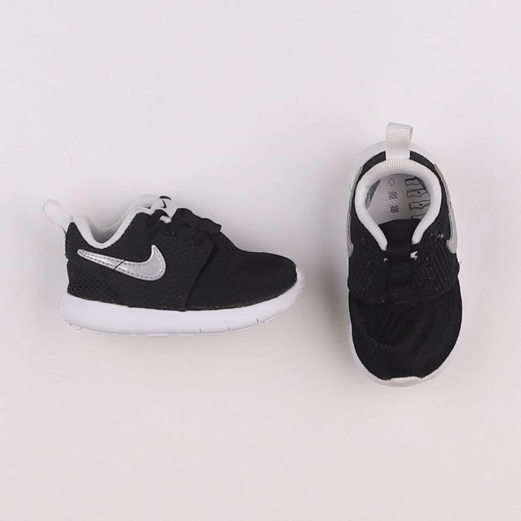 Nike - baskets noir - pointure 19/20