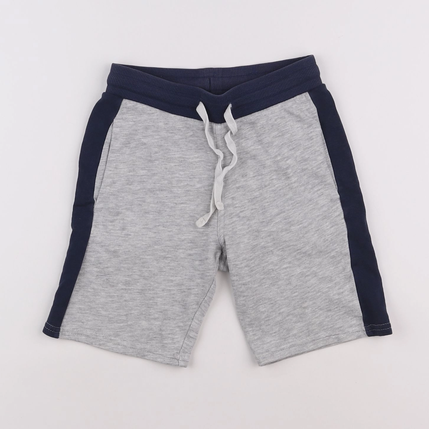 H&M - short gris - 8 ans