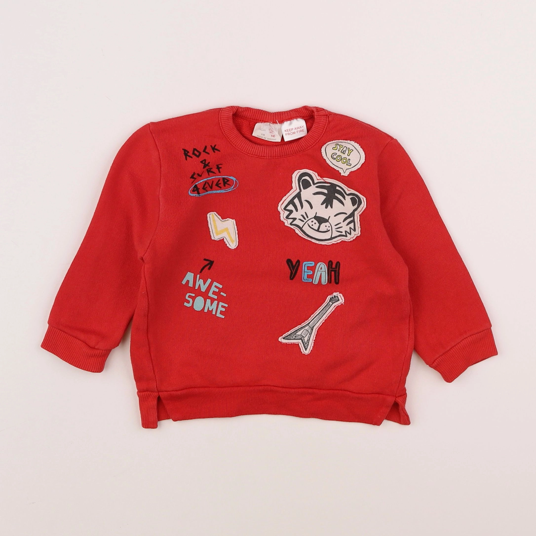 Zara - sweat rouge - 3/6 mois