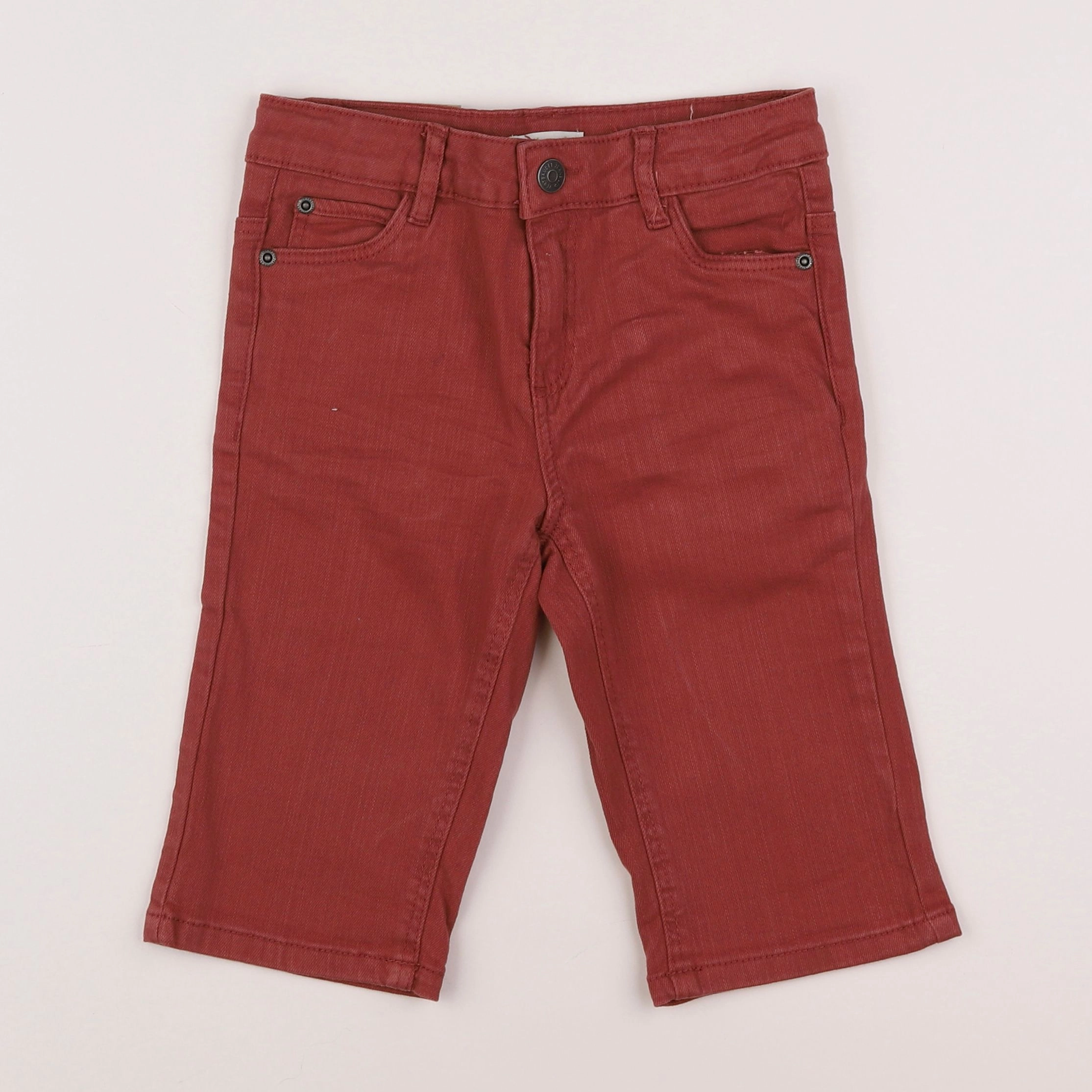 Vertbaudet - short rouge - 7 ans