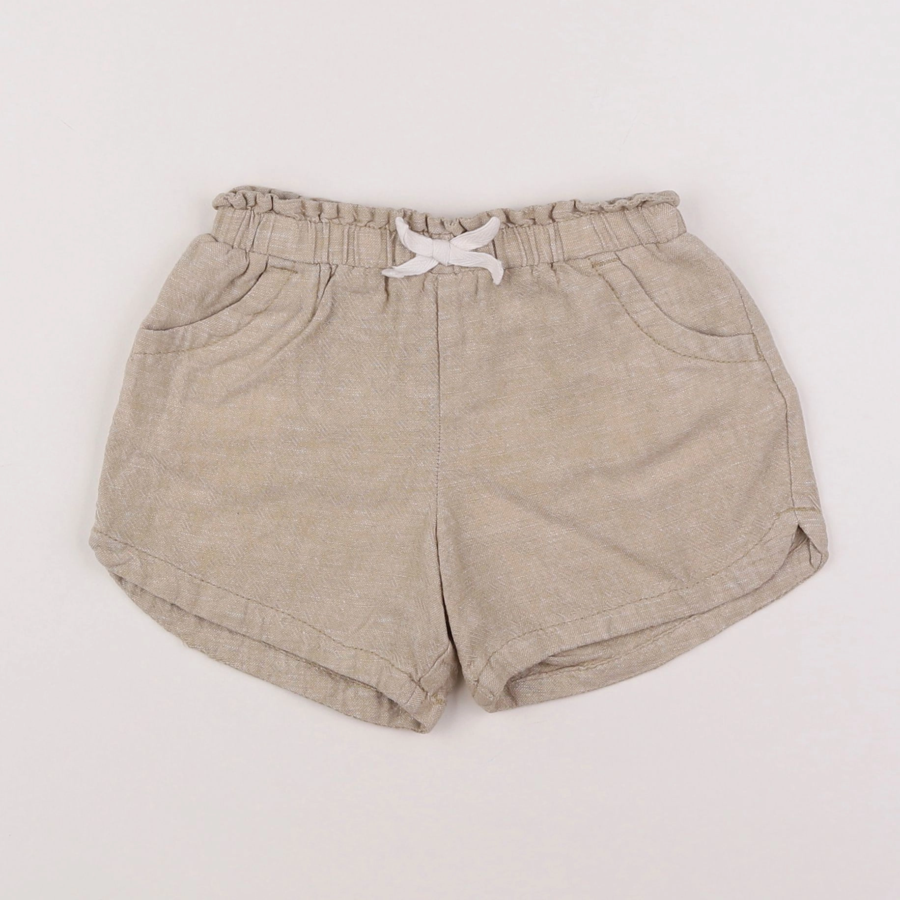 Old Navy - short beige - 5 ans