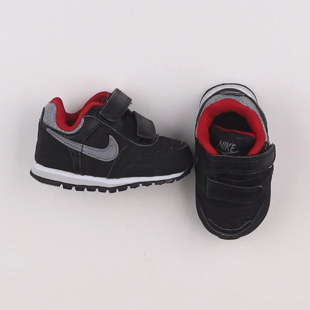 Nike - baskets noir - pointure 18/19