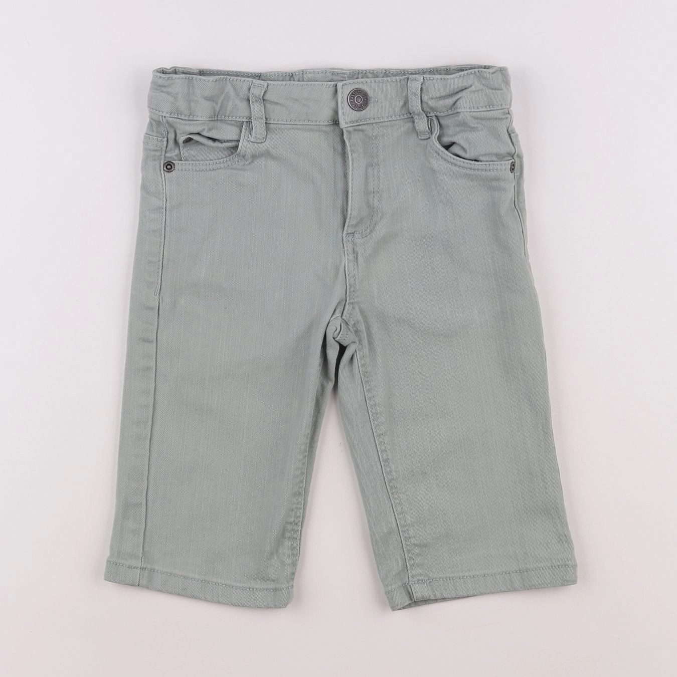 Vertbaudet - short vert - 7 ans