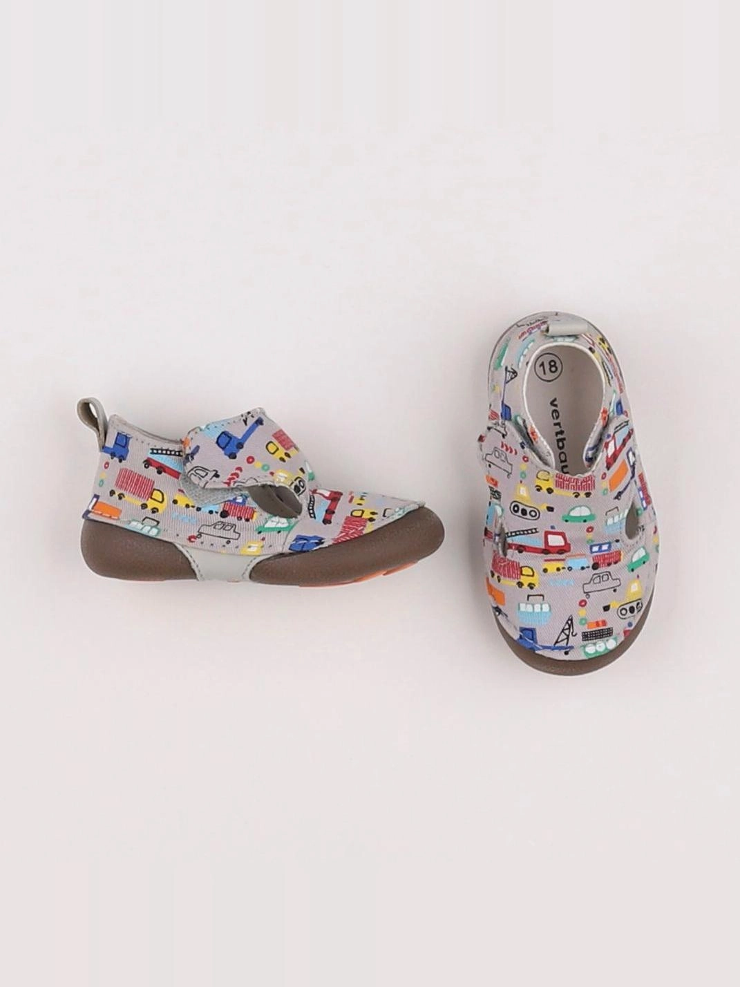 Vertbaudet - chaussons gris - pointure 18