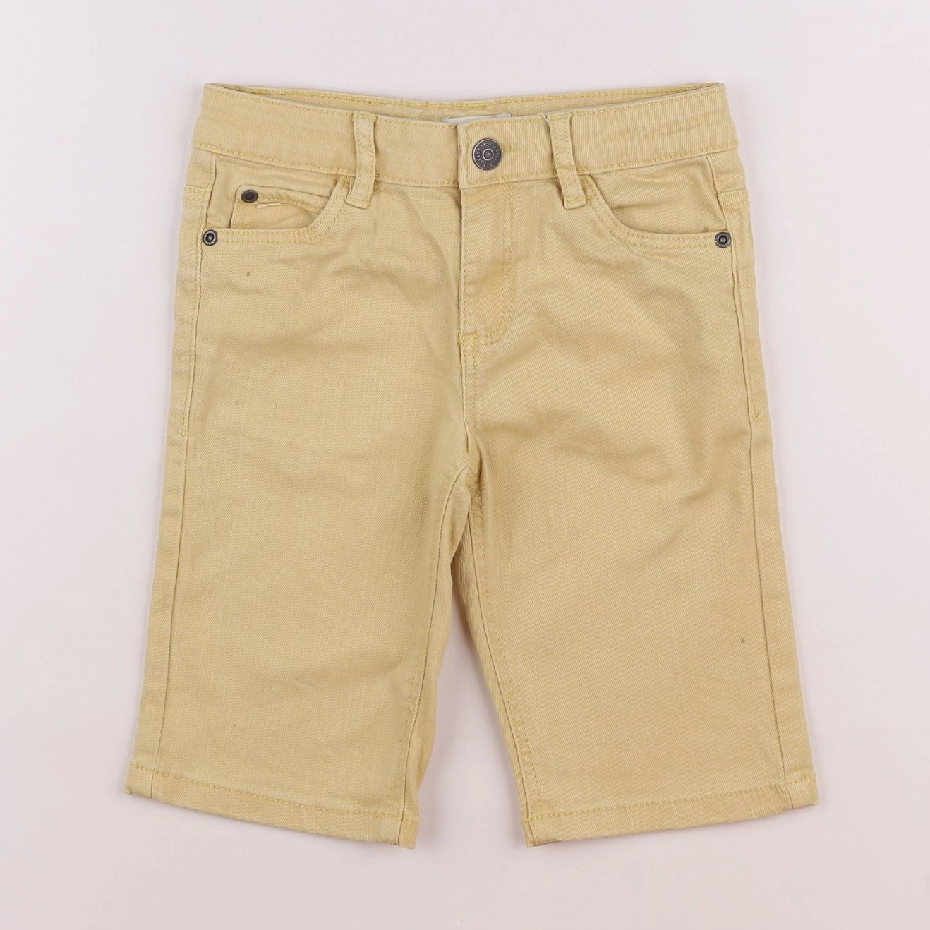 Vertbaudet - short jaune - 6 ans