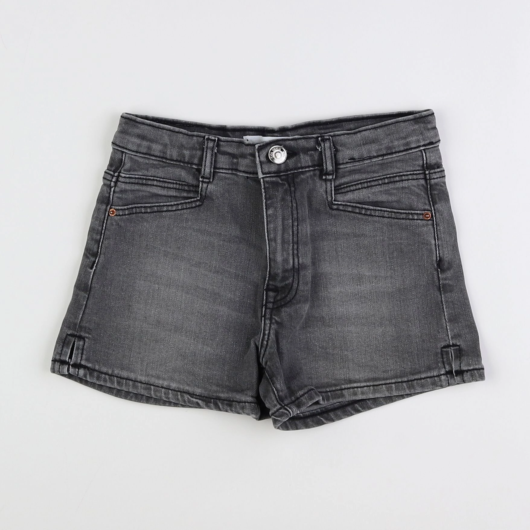 Zara - short gris - 9 ans