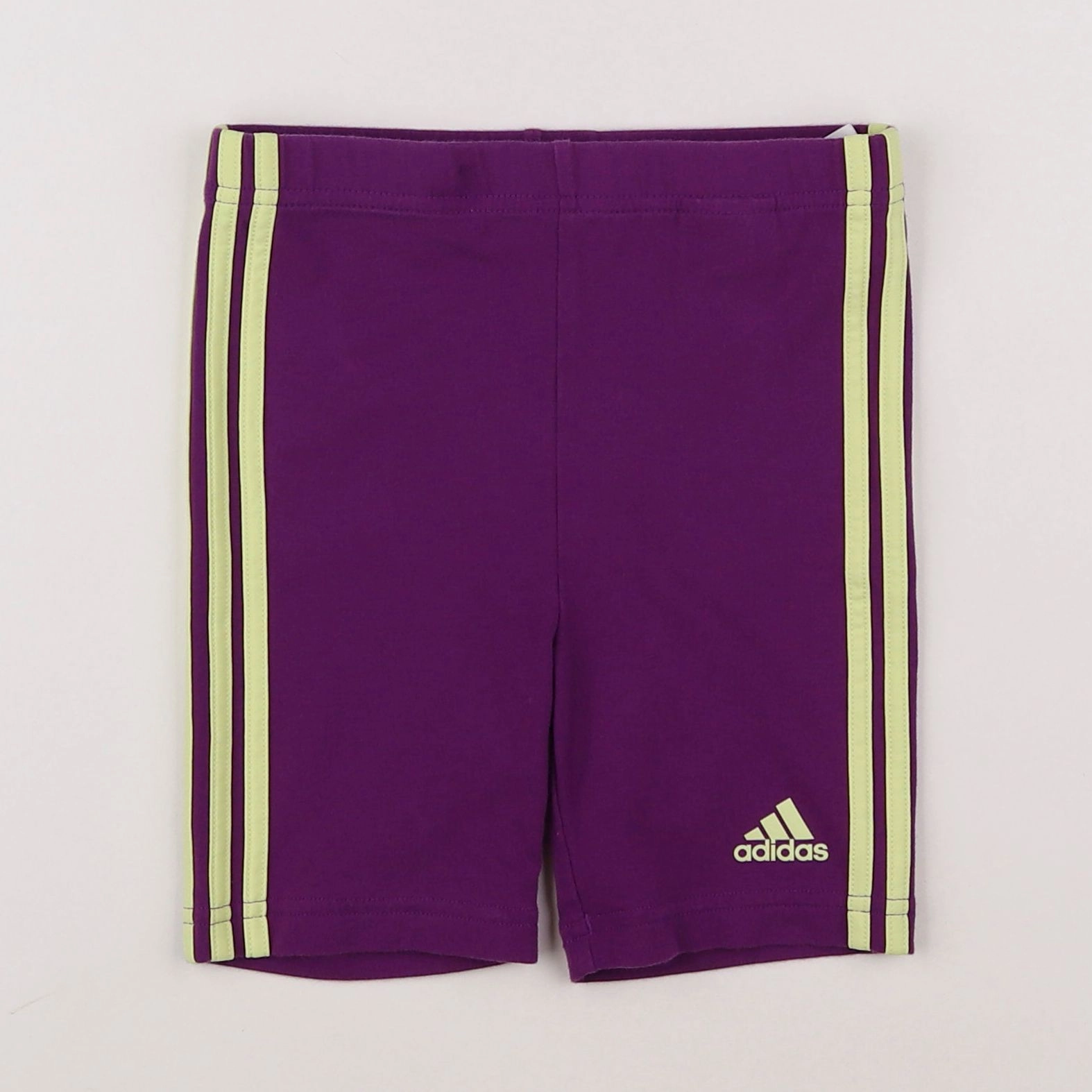 Adidas - short violet - 3/4 ans