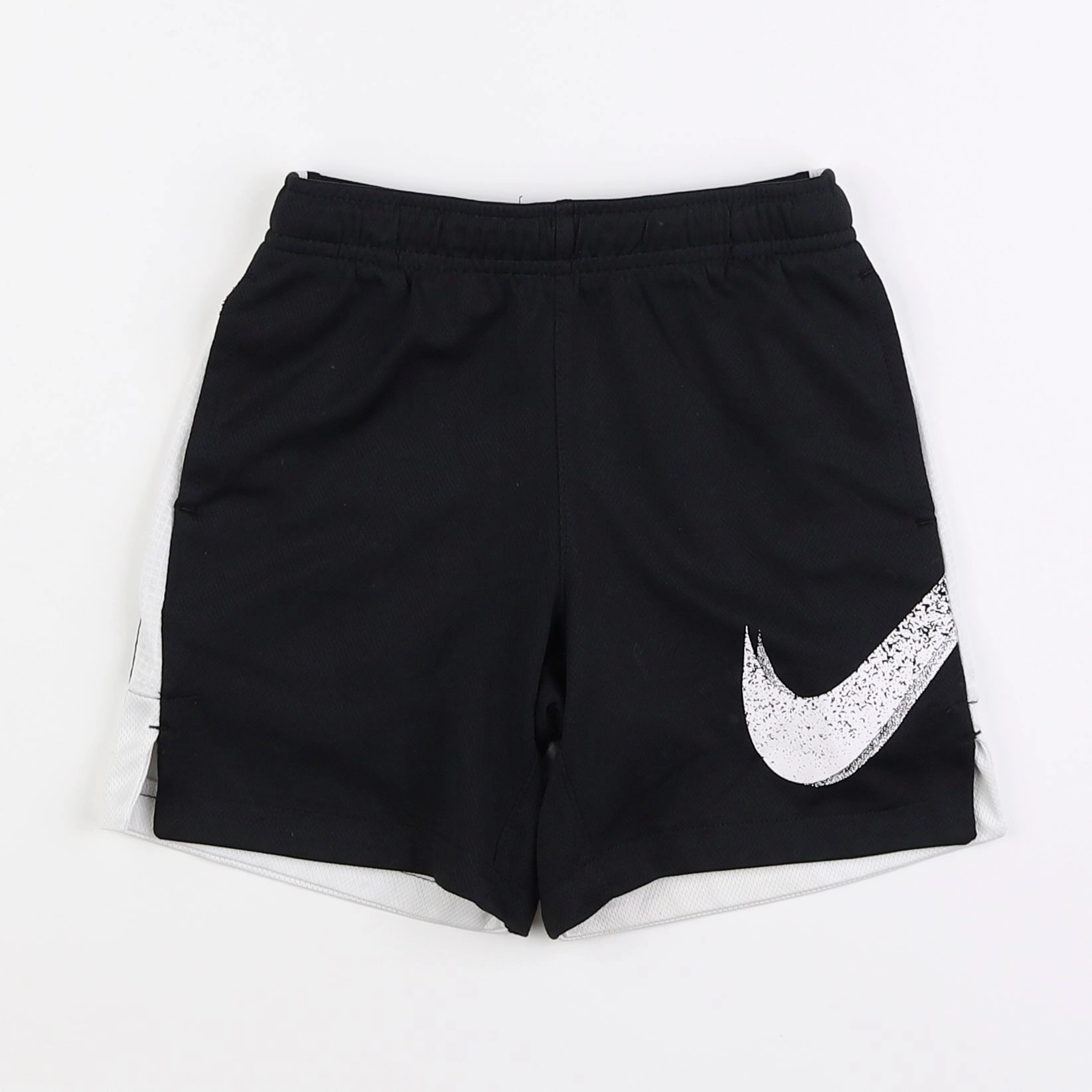 Nike - short noir - 3/4 ans