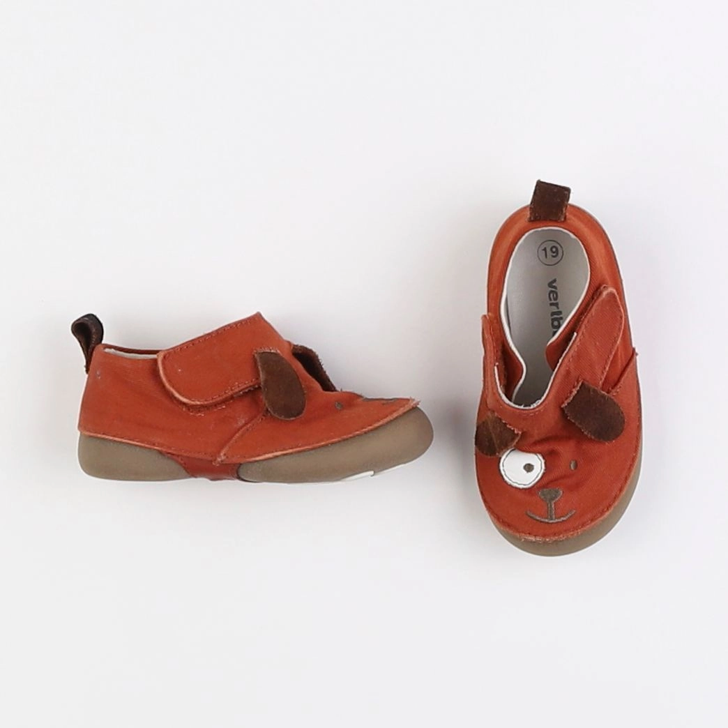 Vertbaudet - chaussons marron - pointure 19