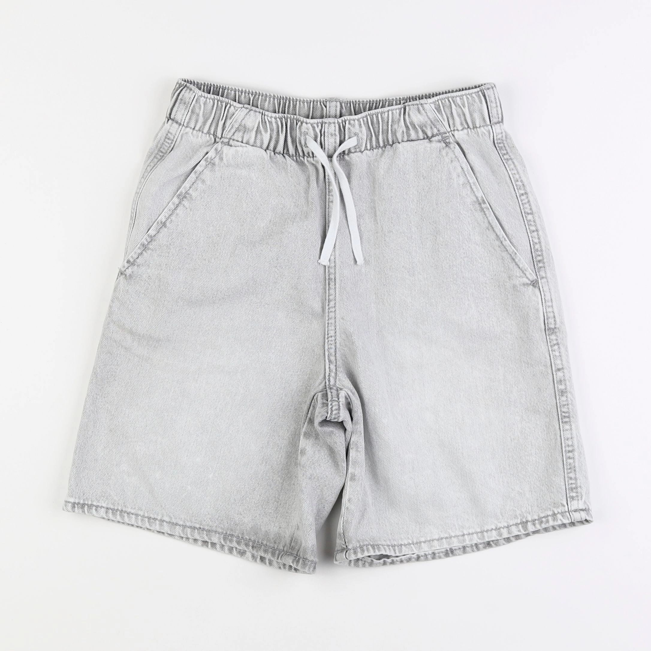 H&M - short gris - 9/10 ans