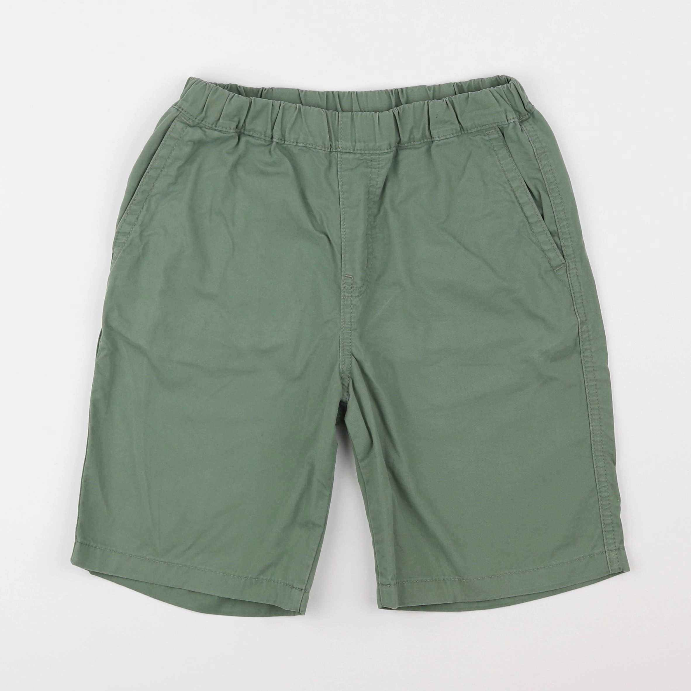 Uniqlo - short vert - 9/10 ans