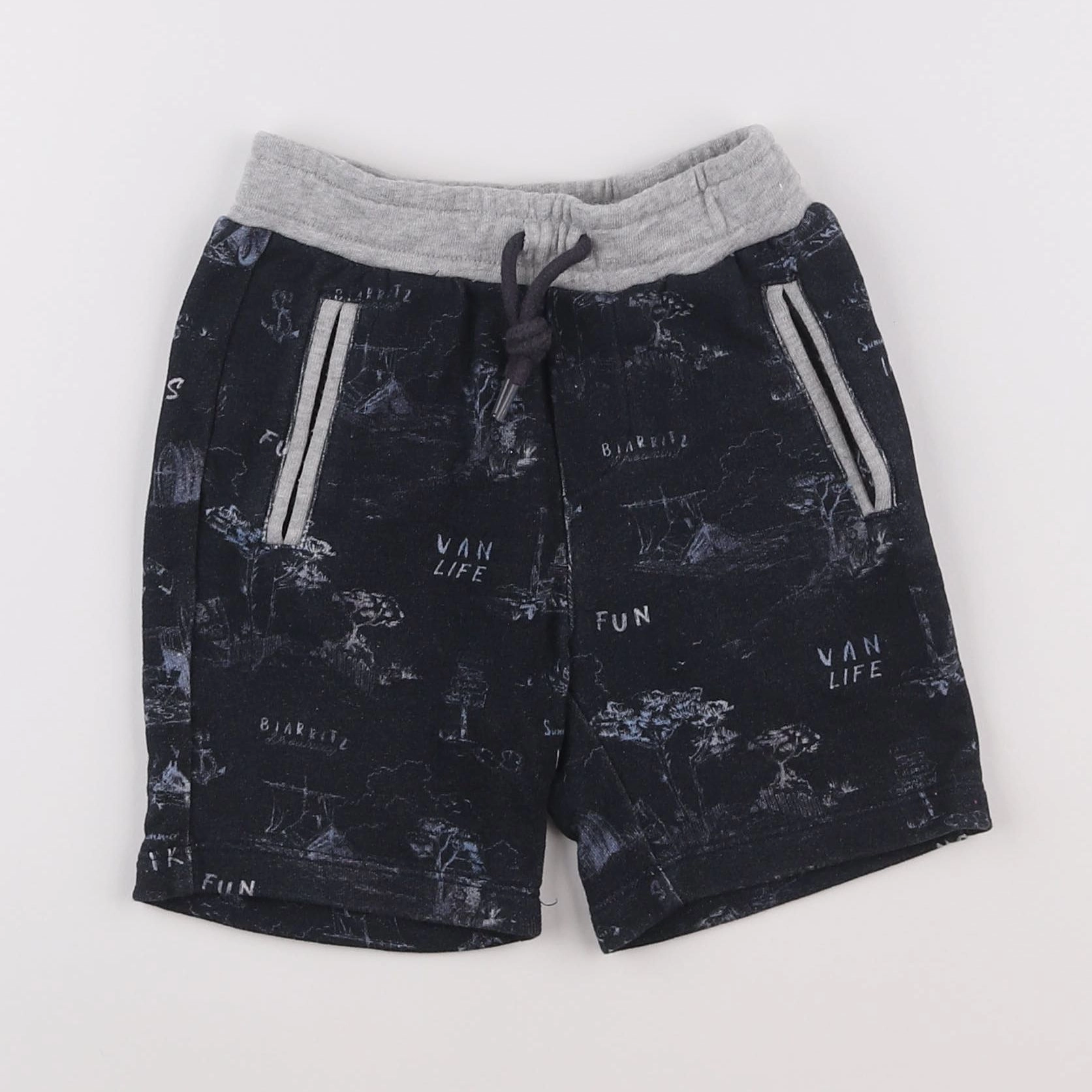 IKKS - short noir - 4 ans