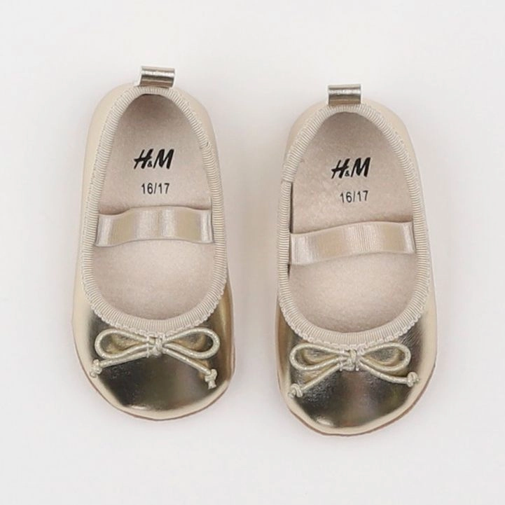 H&M - chaussons or - pointure 16/17