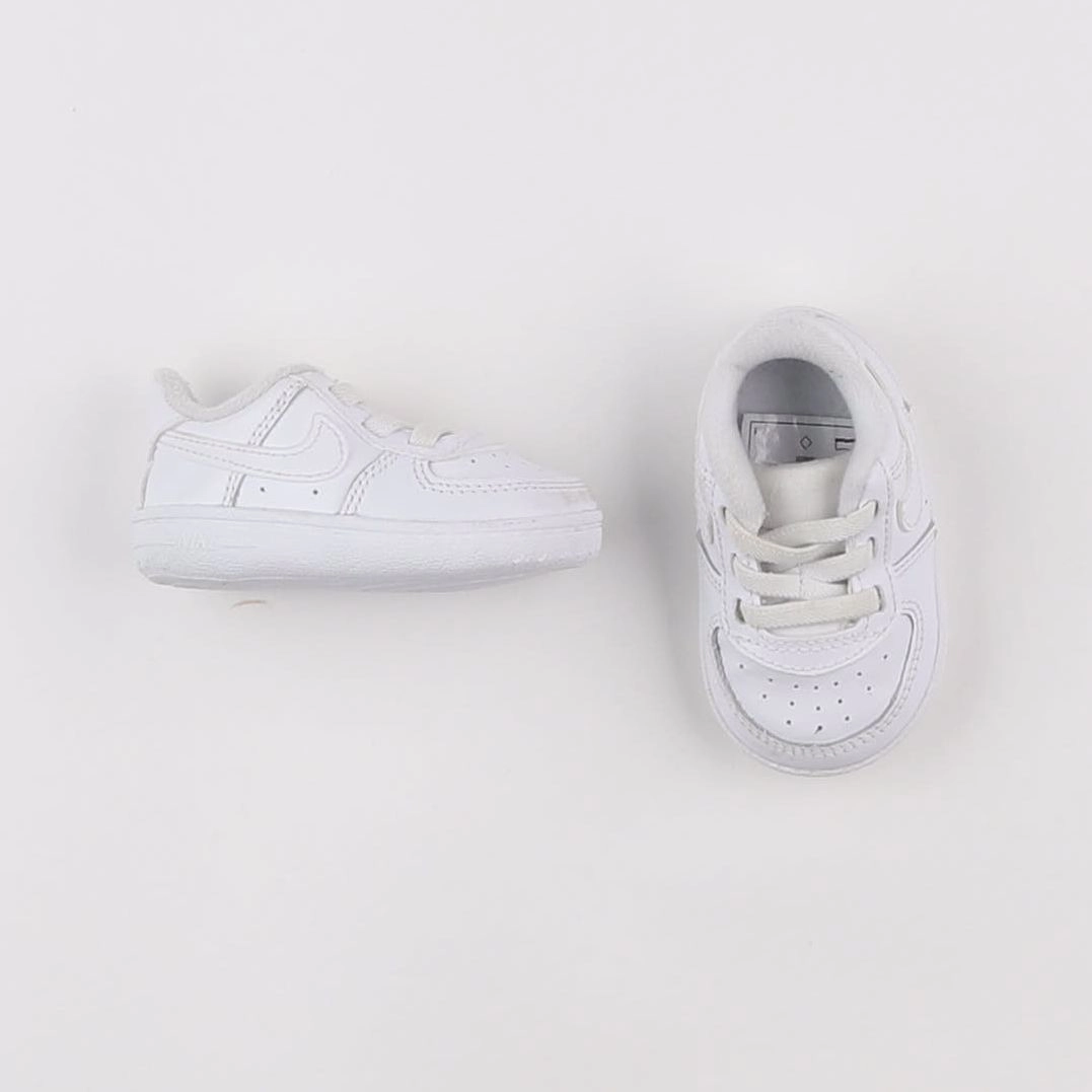 Nike - tennis à scratch/ lacets blanc - pointure 17