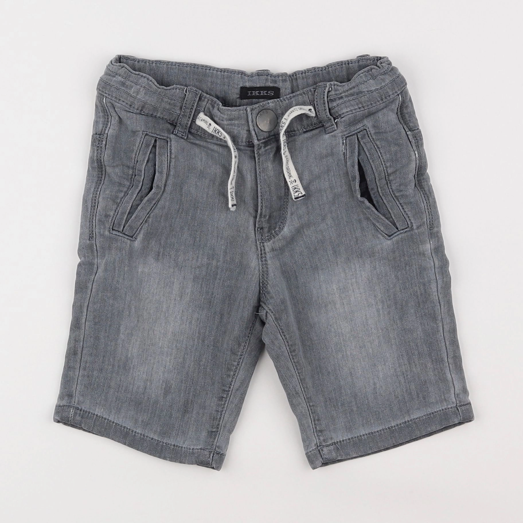 IKKS - short gris - 4 ans