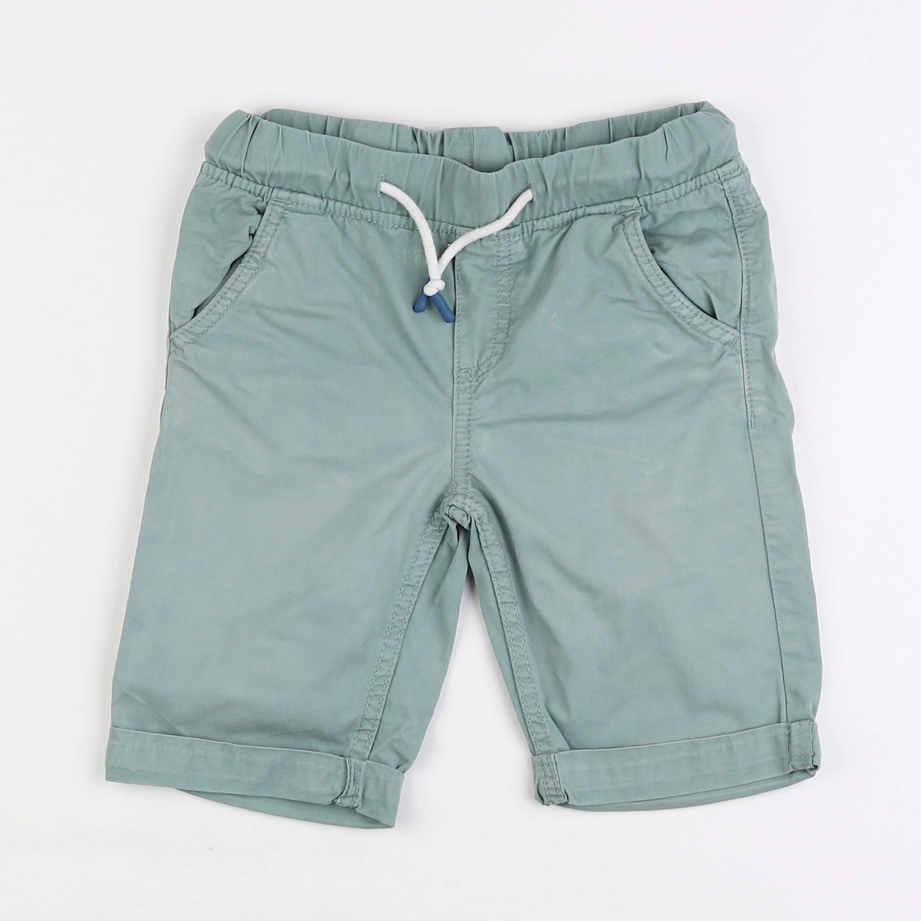 Vertbaudet - short vert - 7 ans