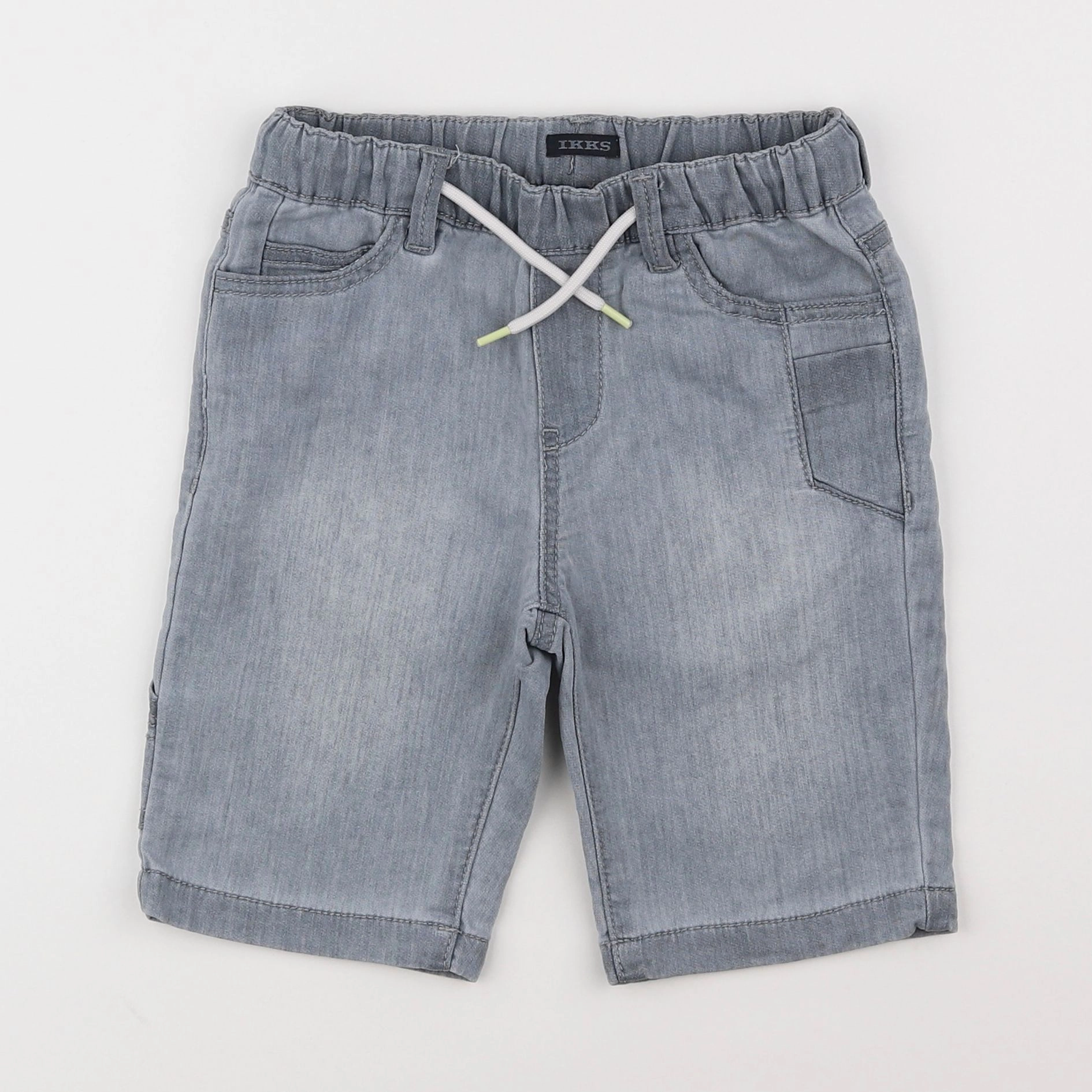 IKKS - short gris - 6 ans