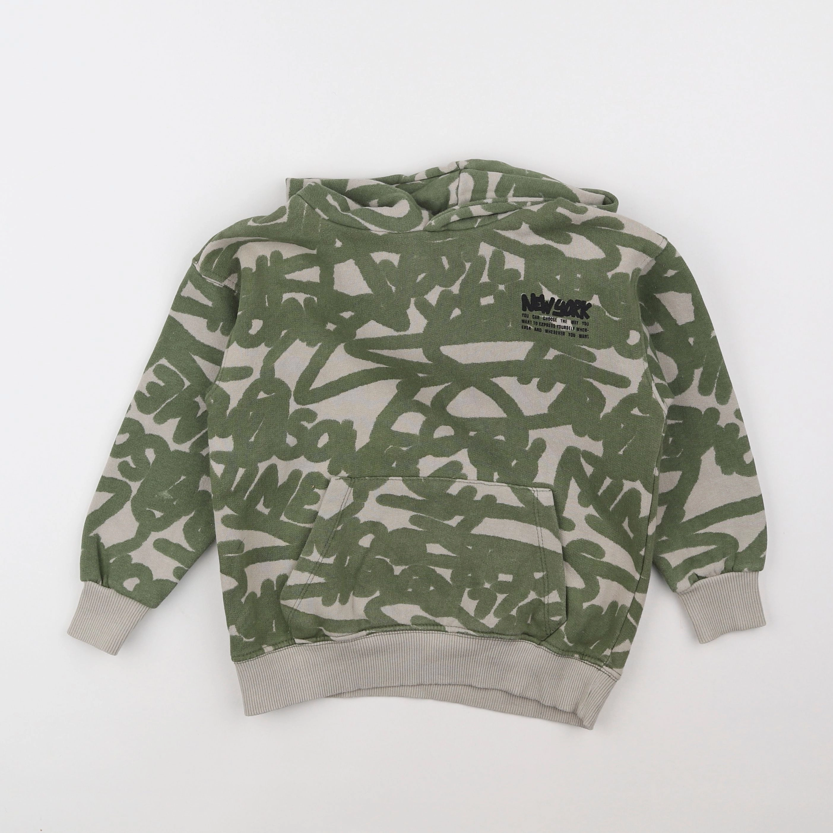 Zara - sweat vert - 7 ans