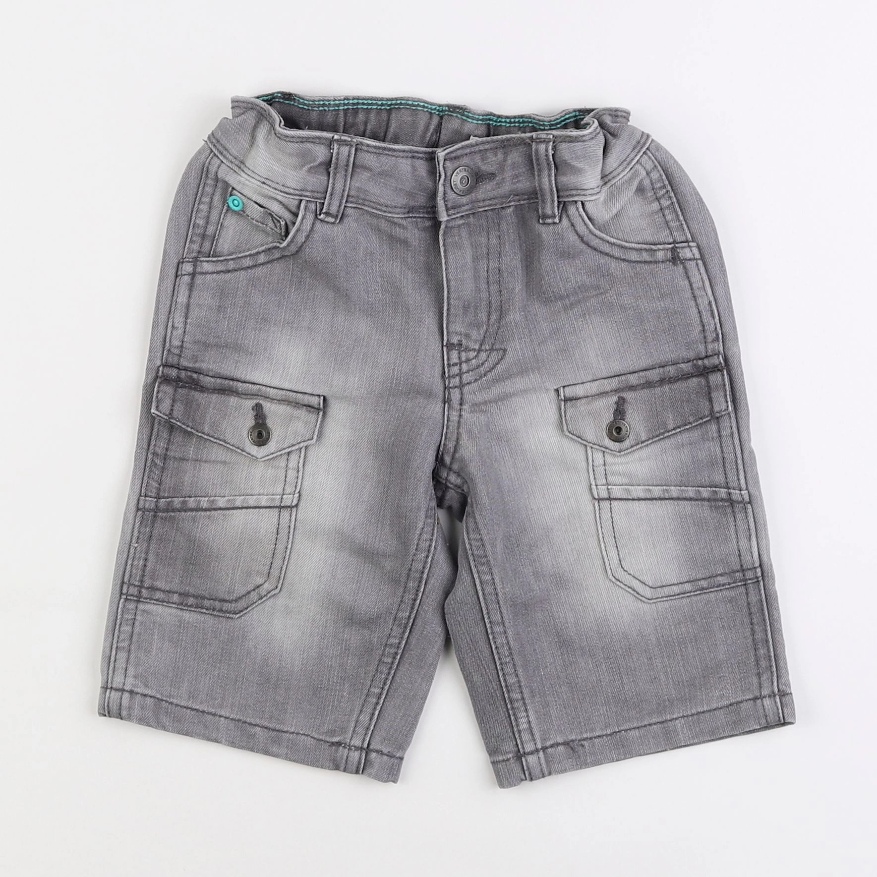 Vertbaudet - short gris - 5 ans