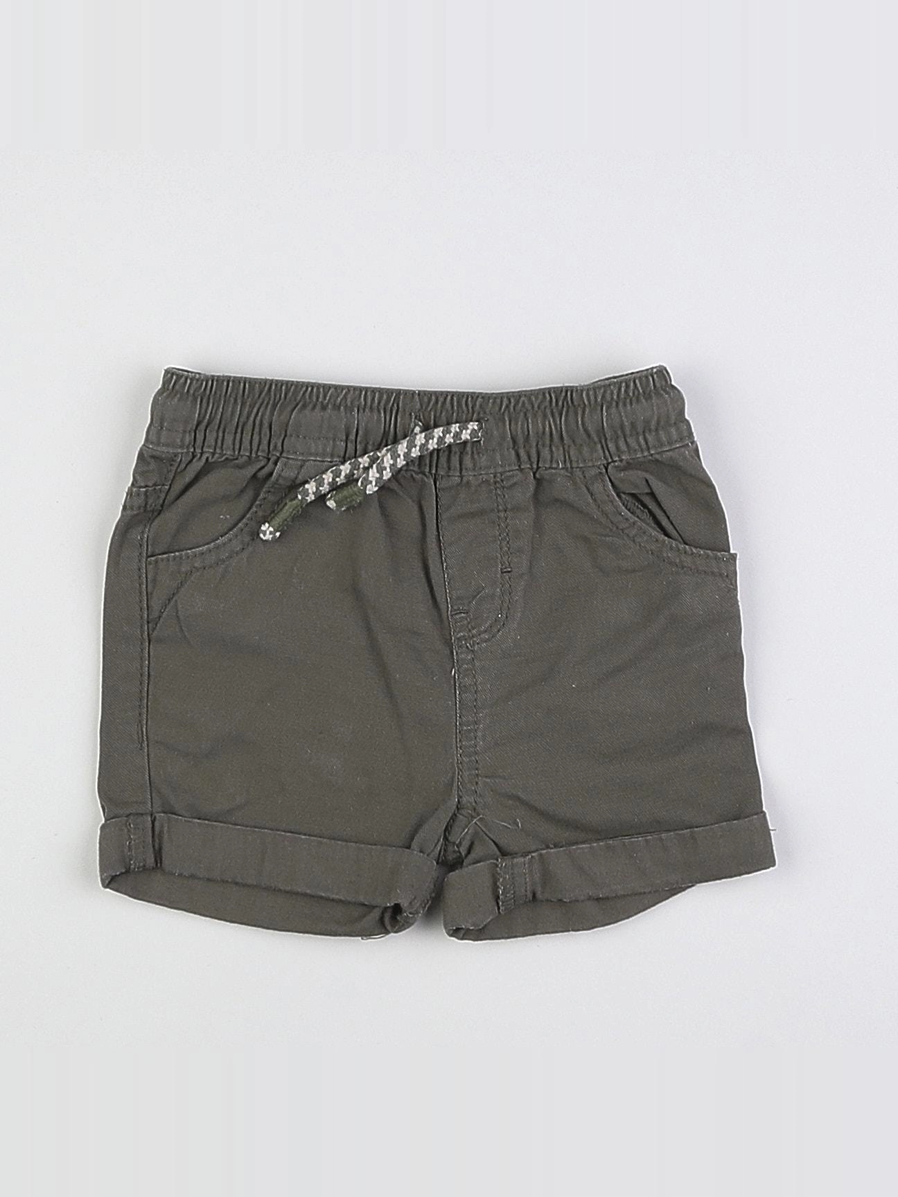 Vertbaudet - short vert - 9 mois