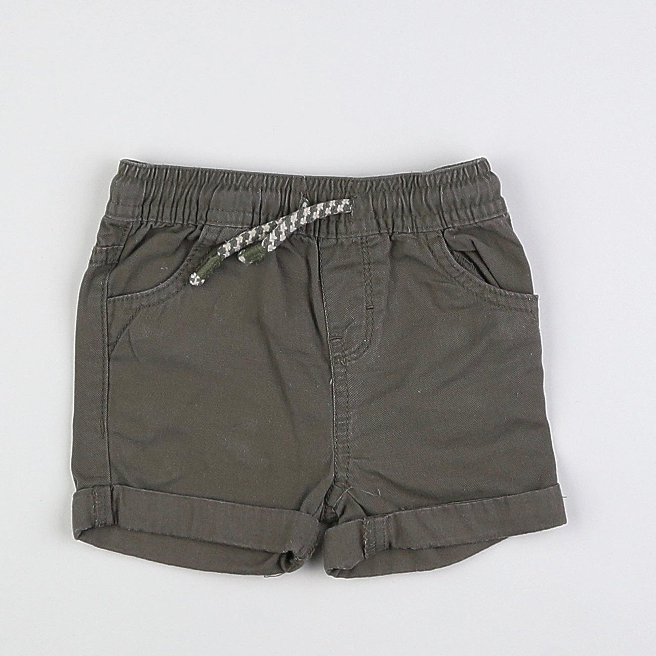Vertbaudet - short vert - 9 mois