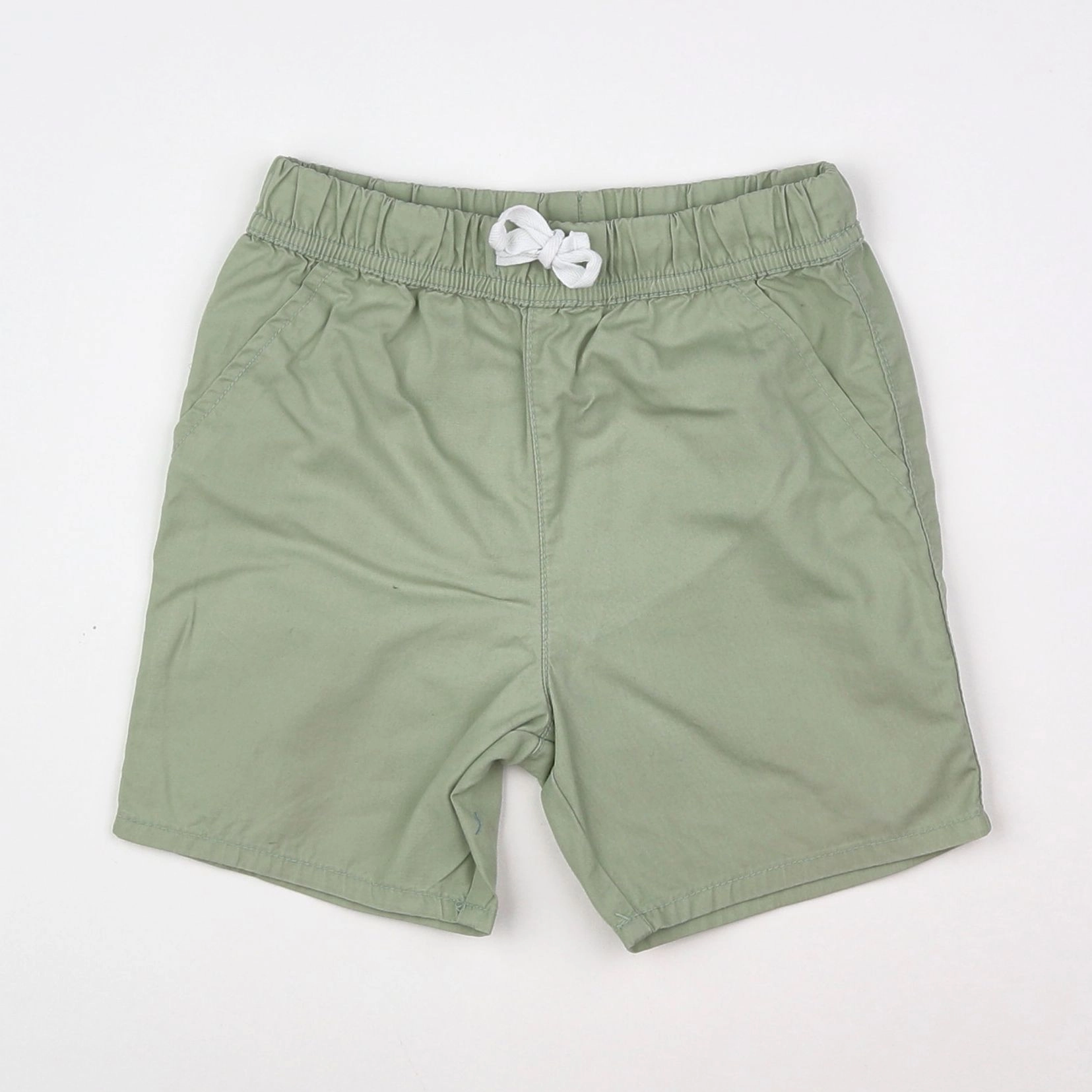 H&M - short vert - 9/12 mois