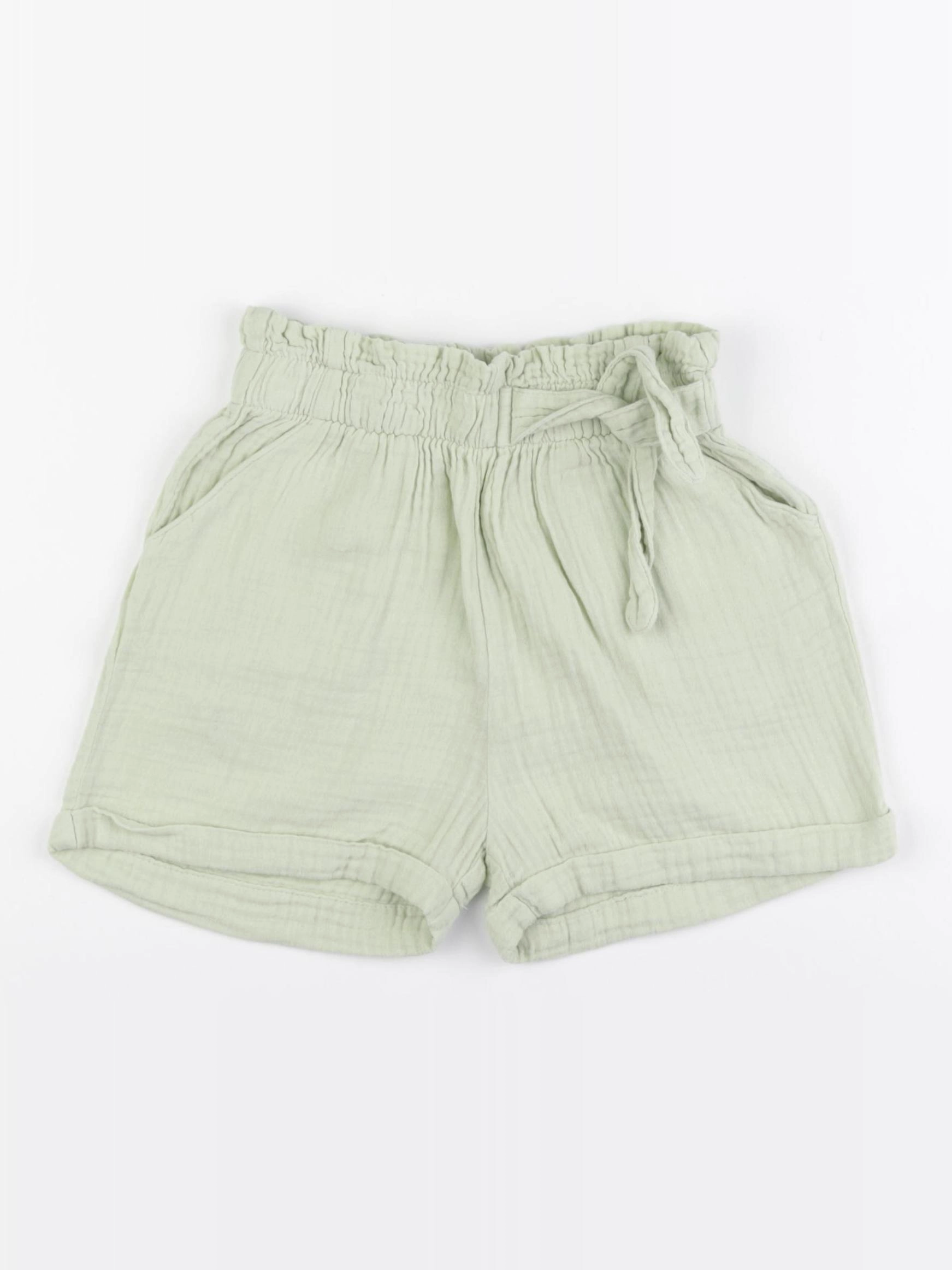 Vertbaudet - short vert - 8 ans