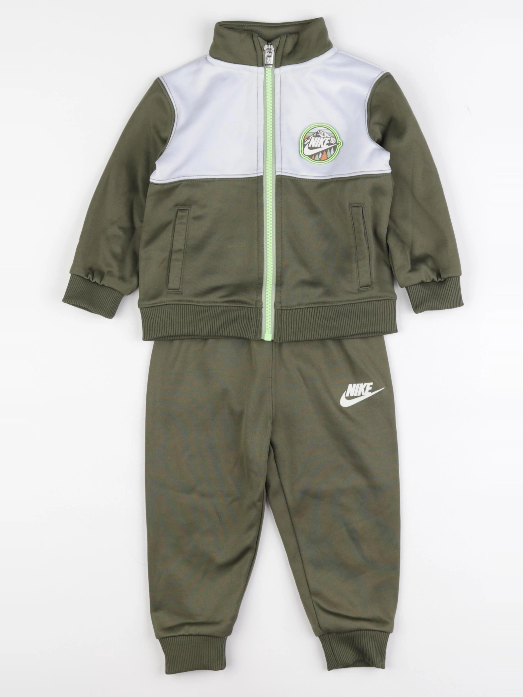 Nike - ensemble vert - 18 mois