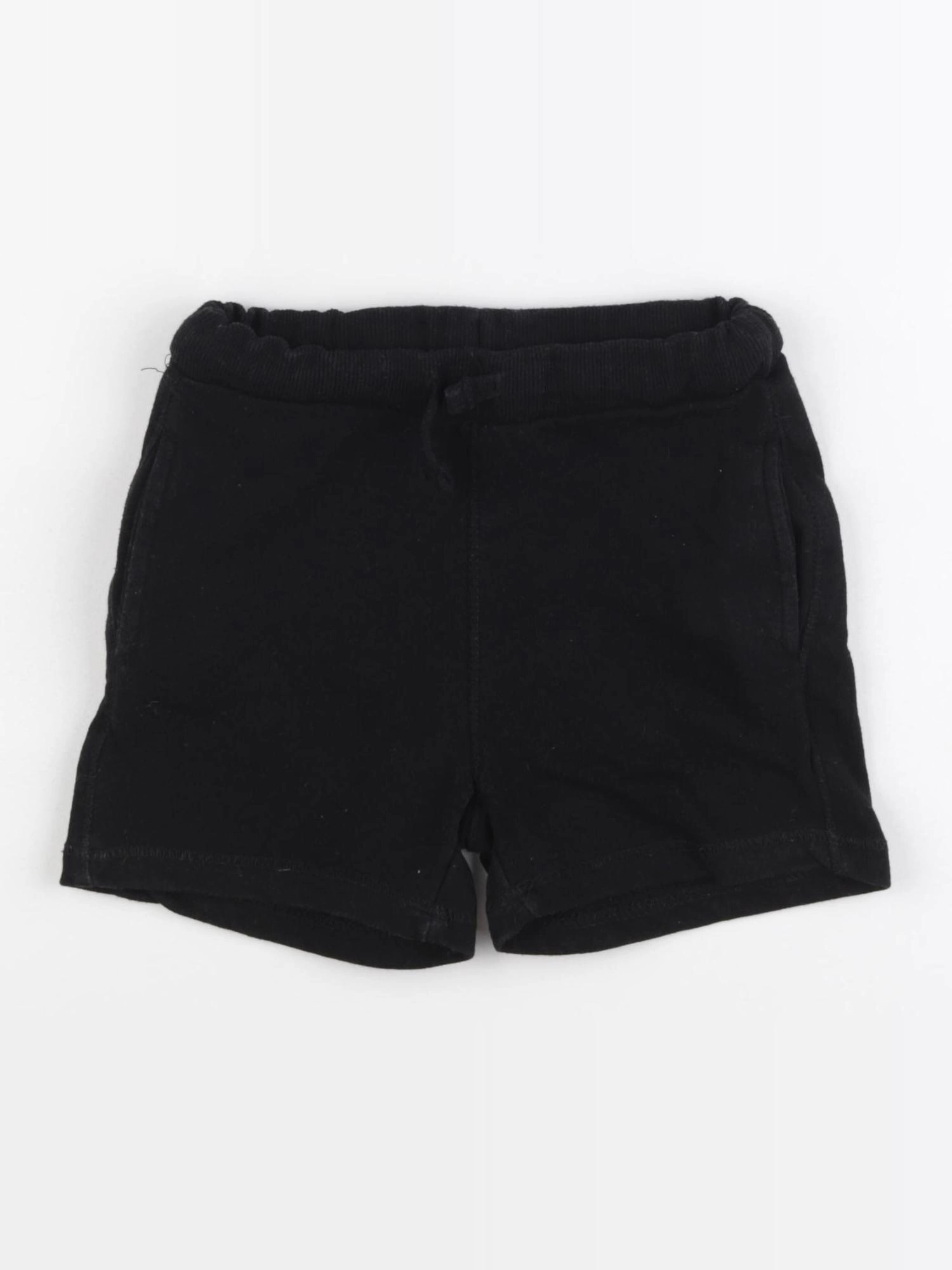 Zara - short noir - 4/5 ans