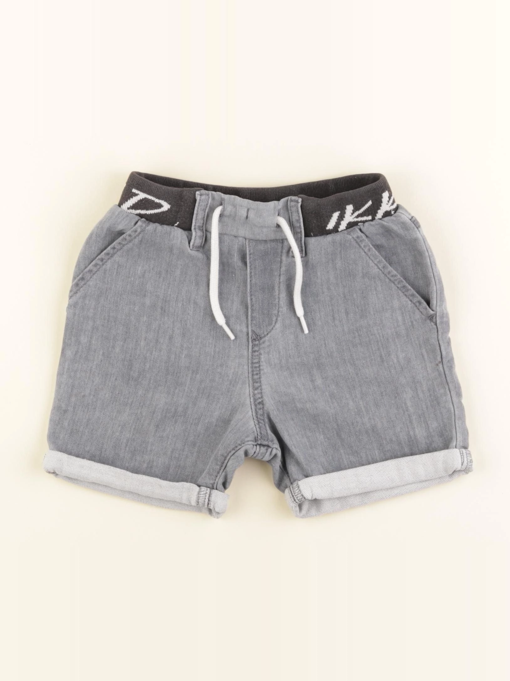 IKKS - short gris - 3 ans