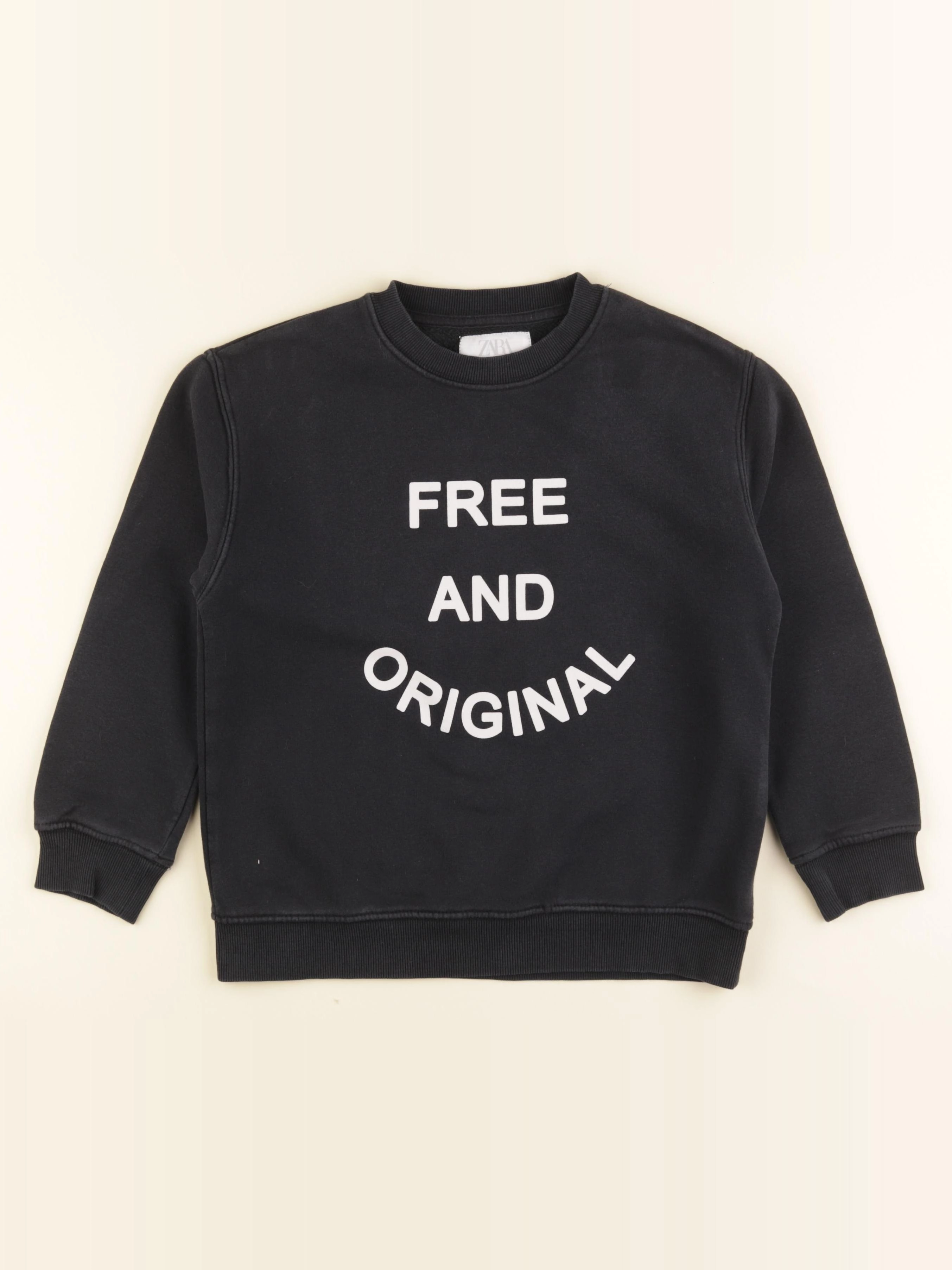 Zara - sweat noir - 9 ans