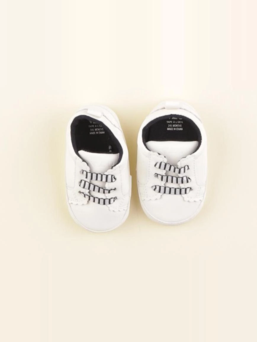 Tape à l'oeil - chaussons blanc - pointure 17