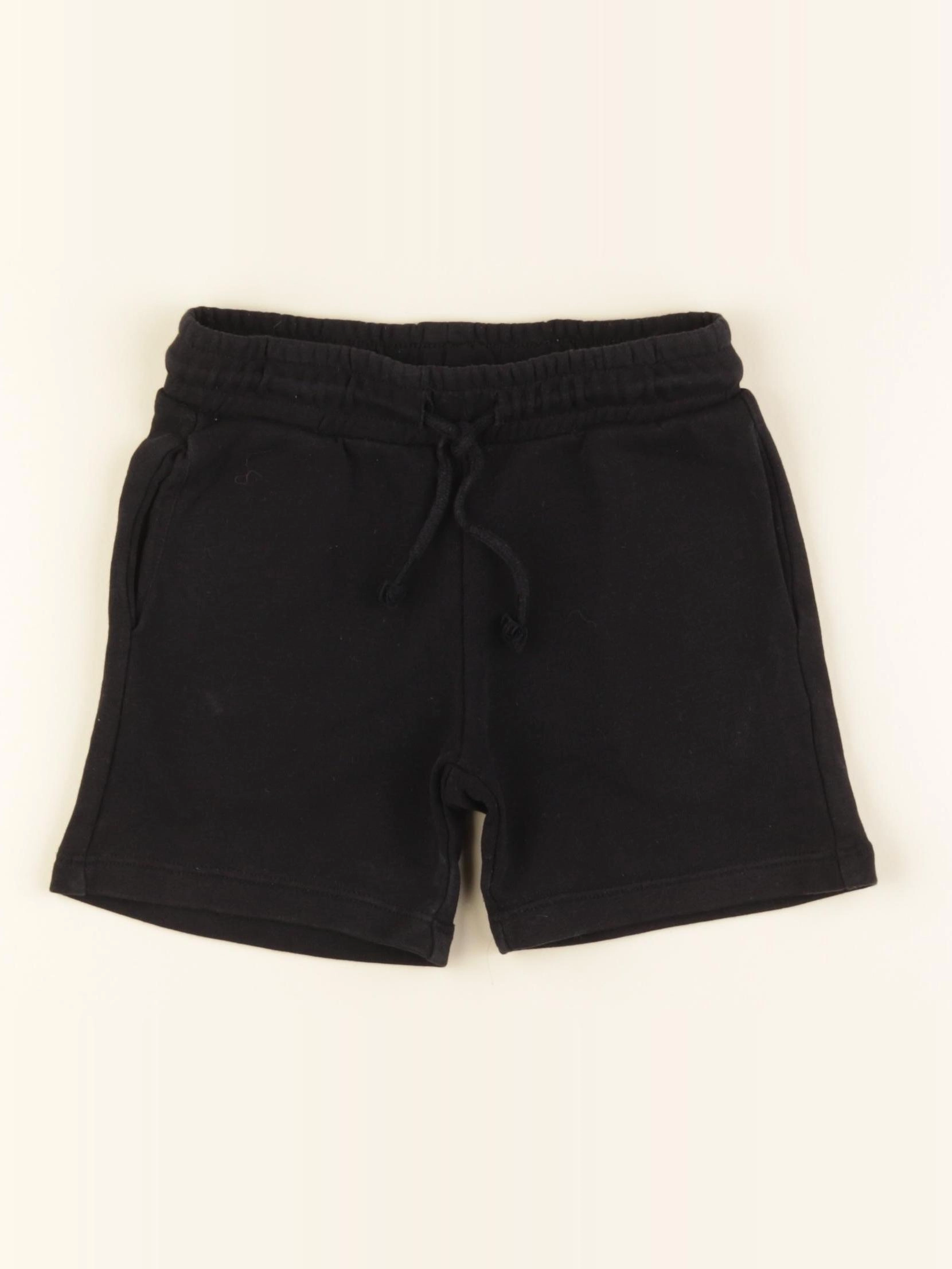 H&M - short noir - 3/4 ans