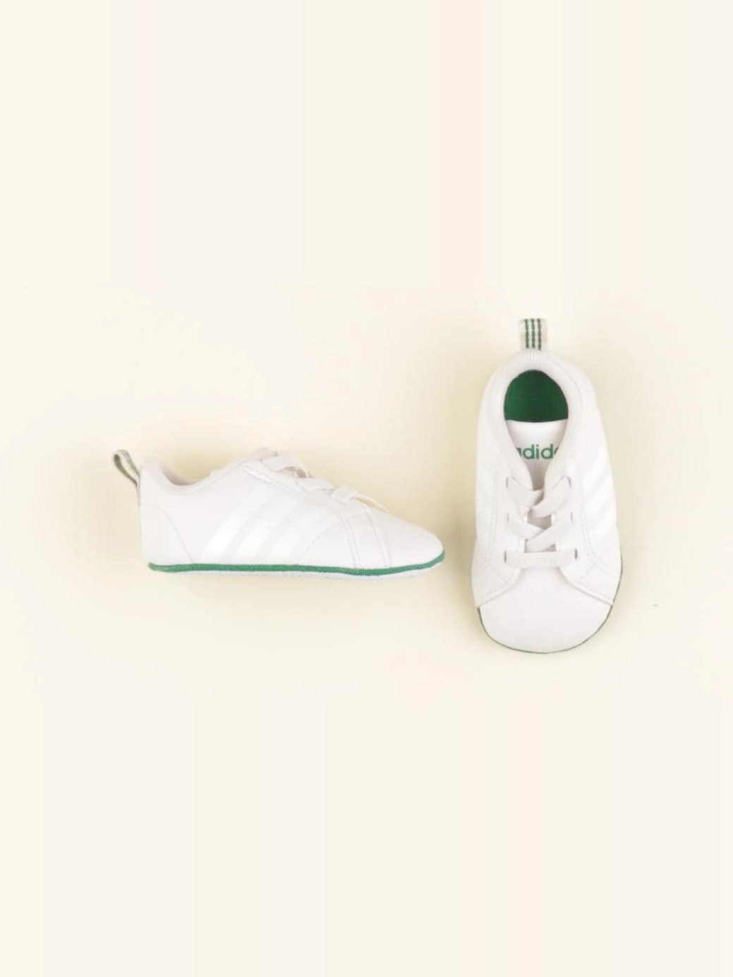Adidas - chaussons blanc, vert - pointure 16