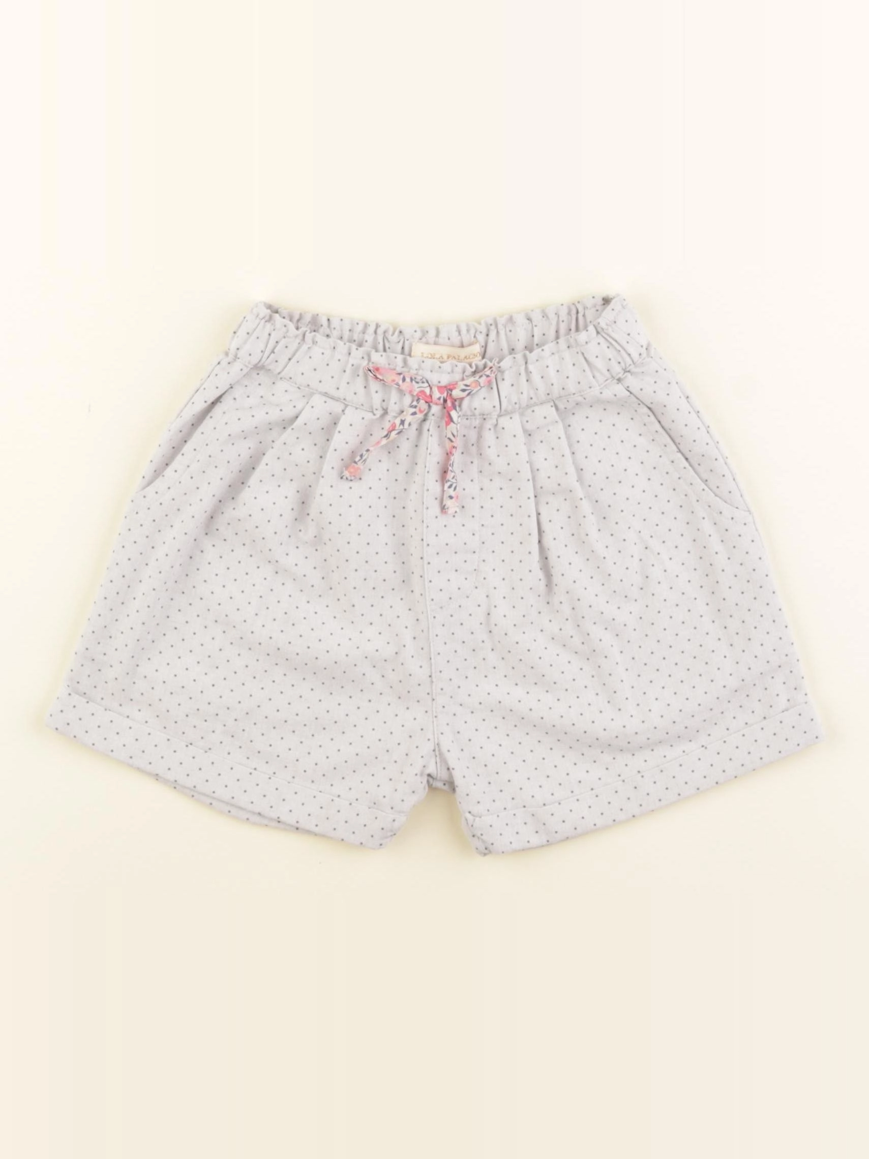 Lola Palacios - short gris - 4 ans