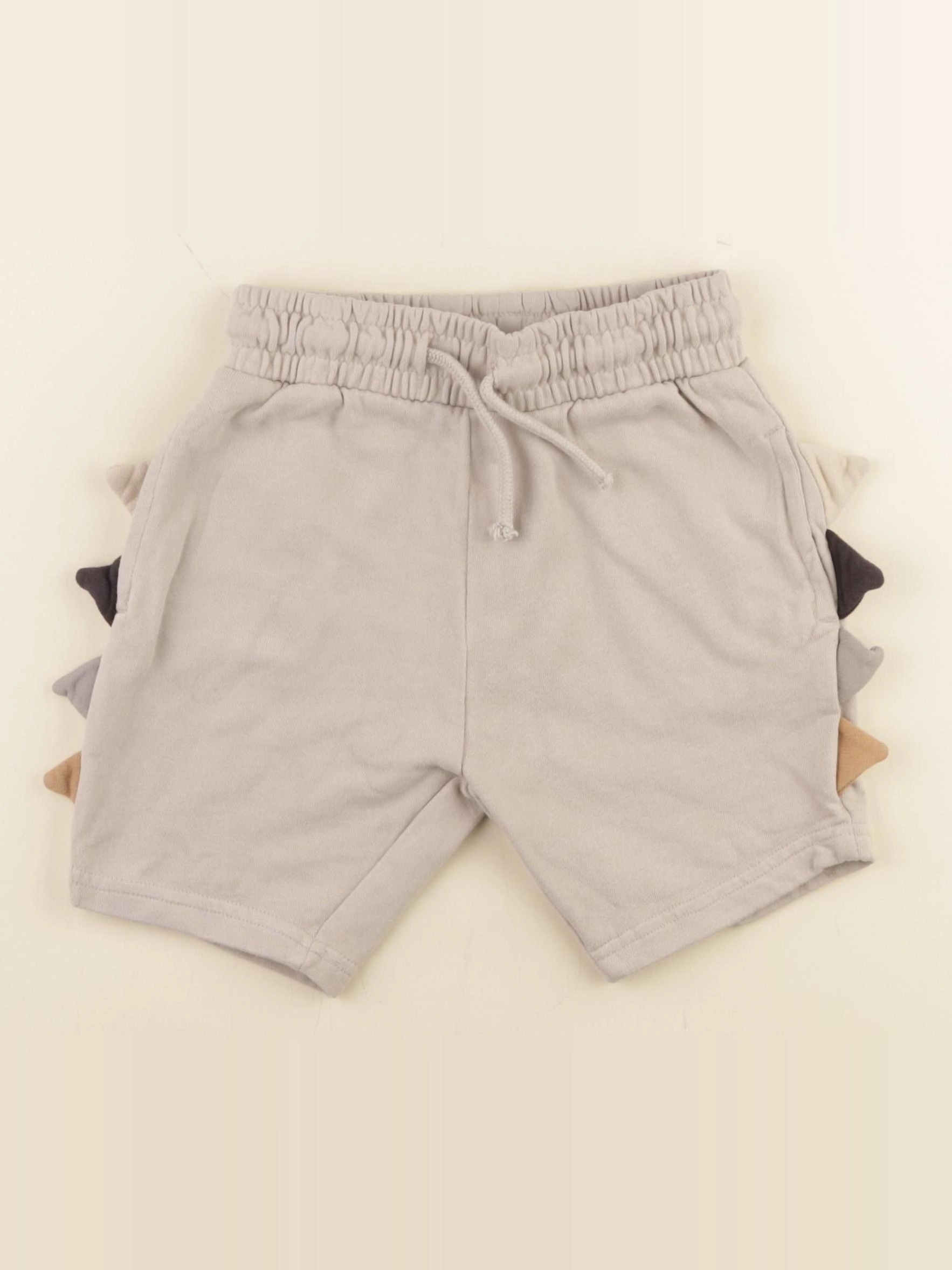 Next - short beige - 4/5 ans