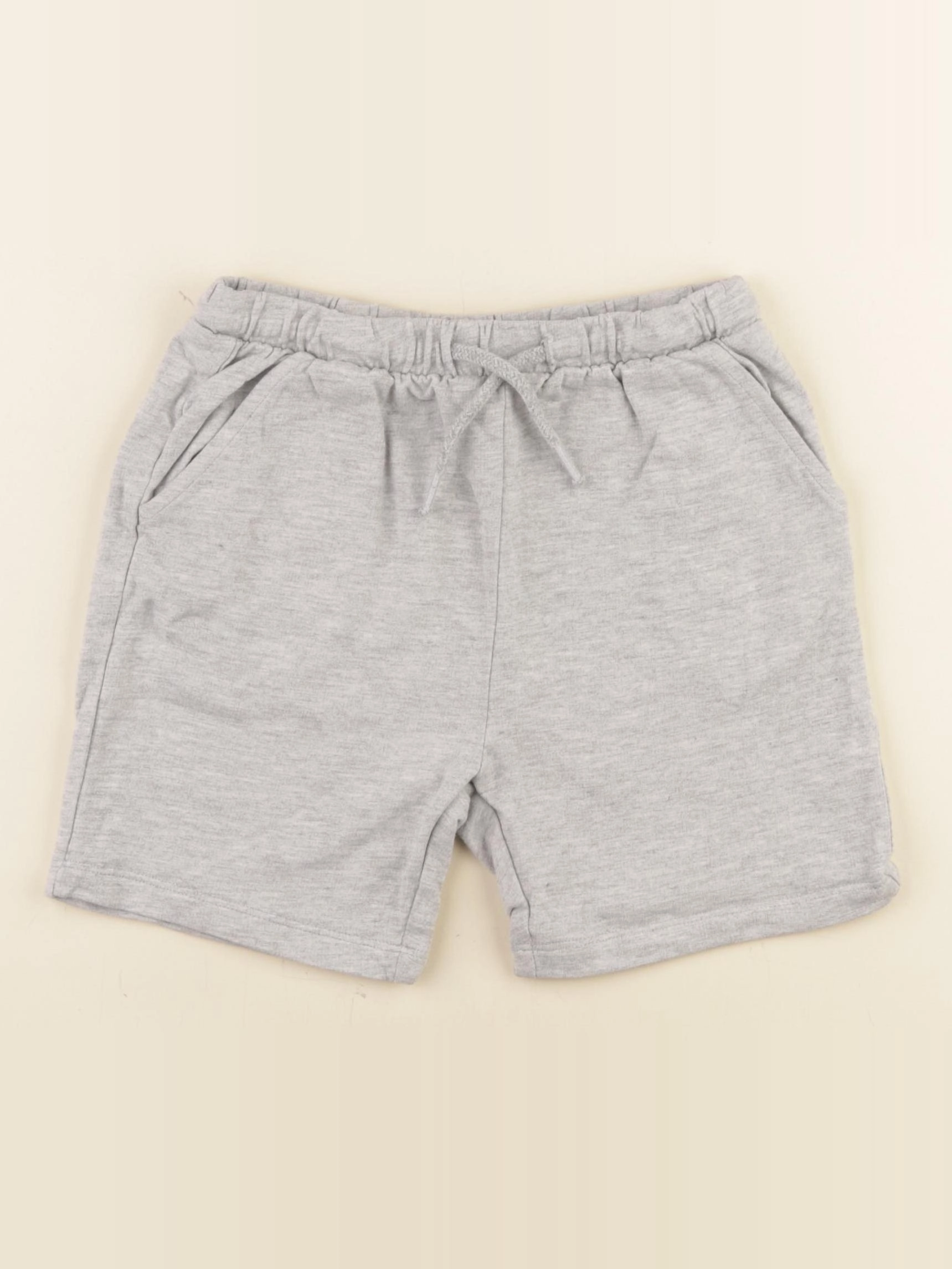Next - short gris - 4/5 ans