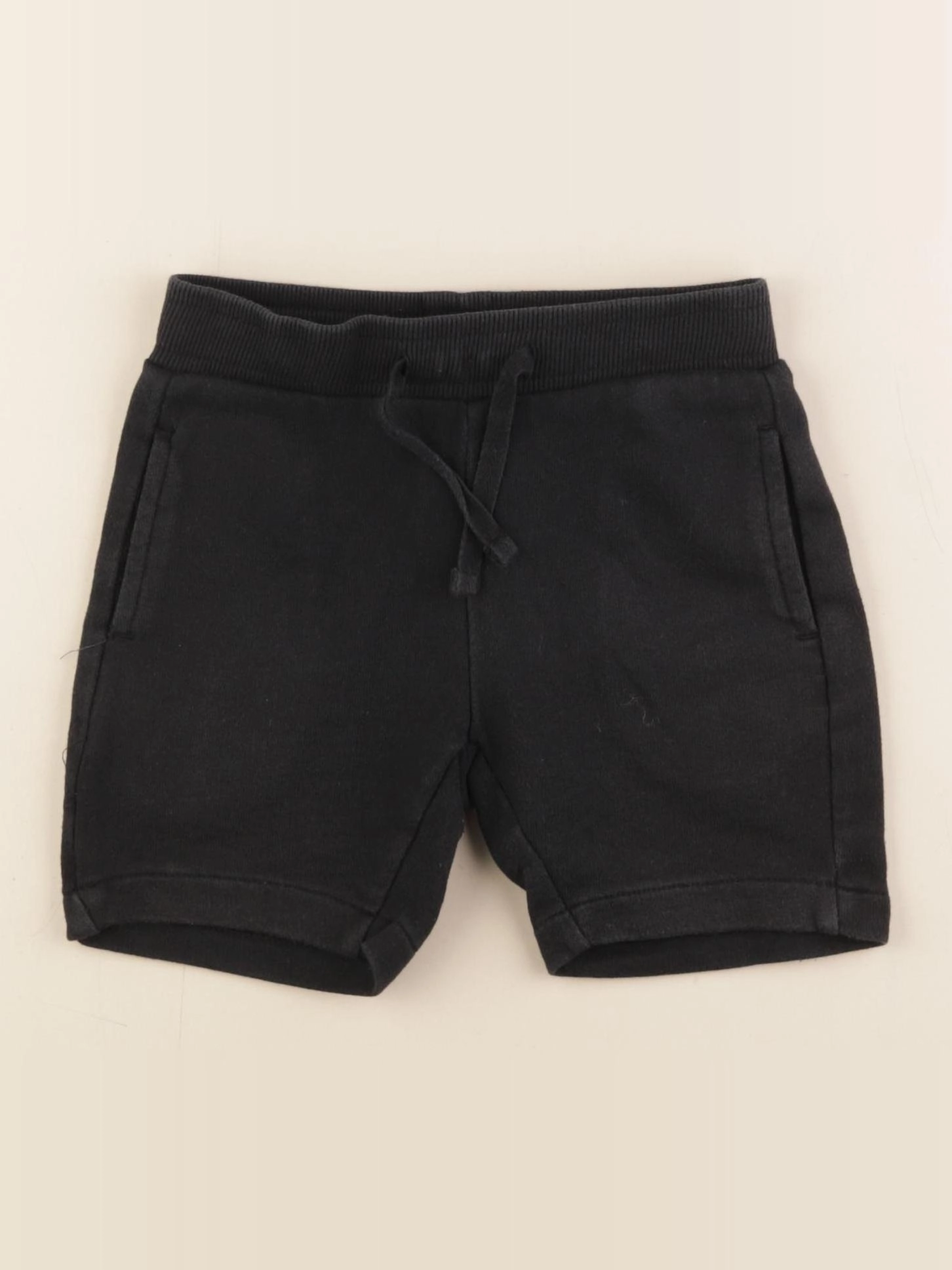 Vertbaudet - short noir - 4 ans