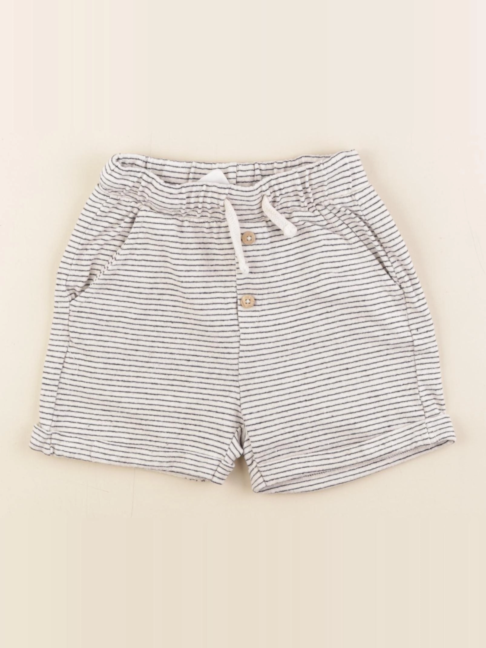 Zara - short beige, noir - 3/4 ans