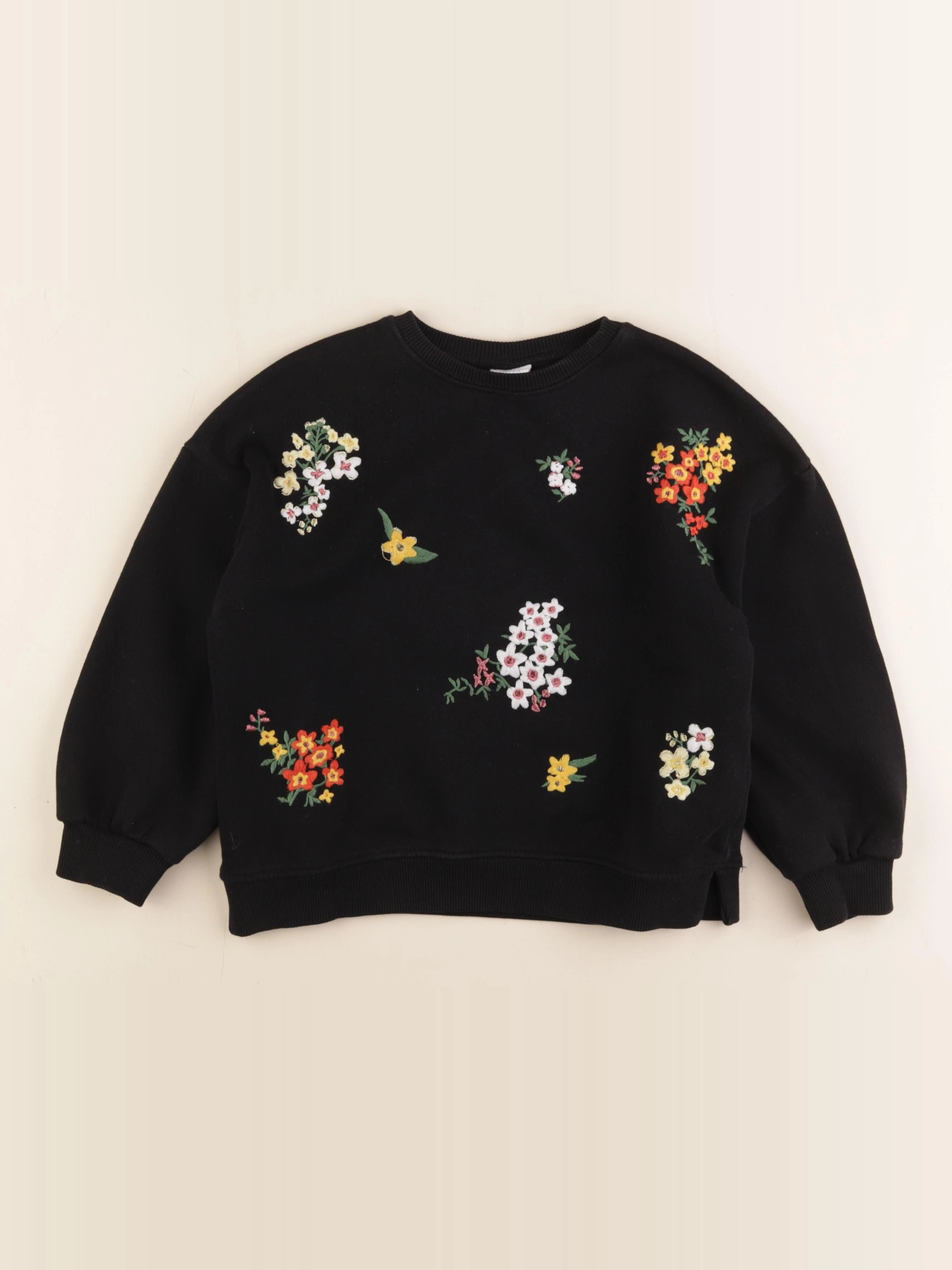 Zara - sweat noir - 7 ans