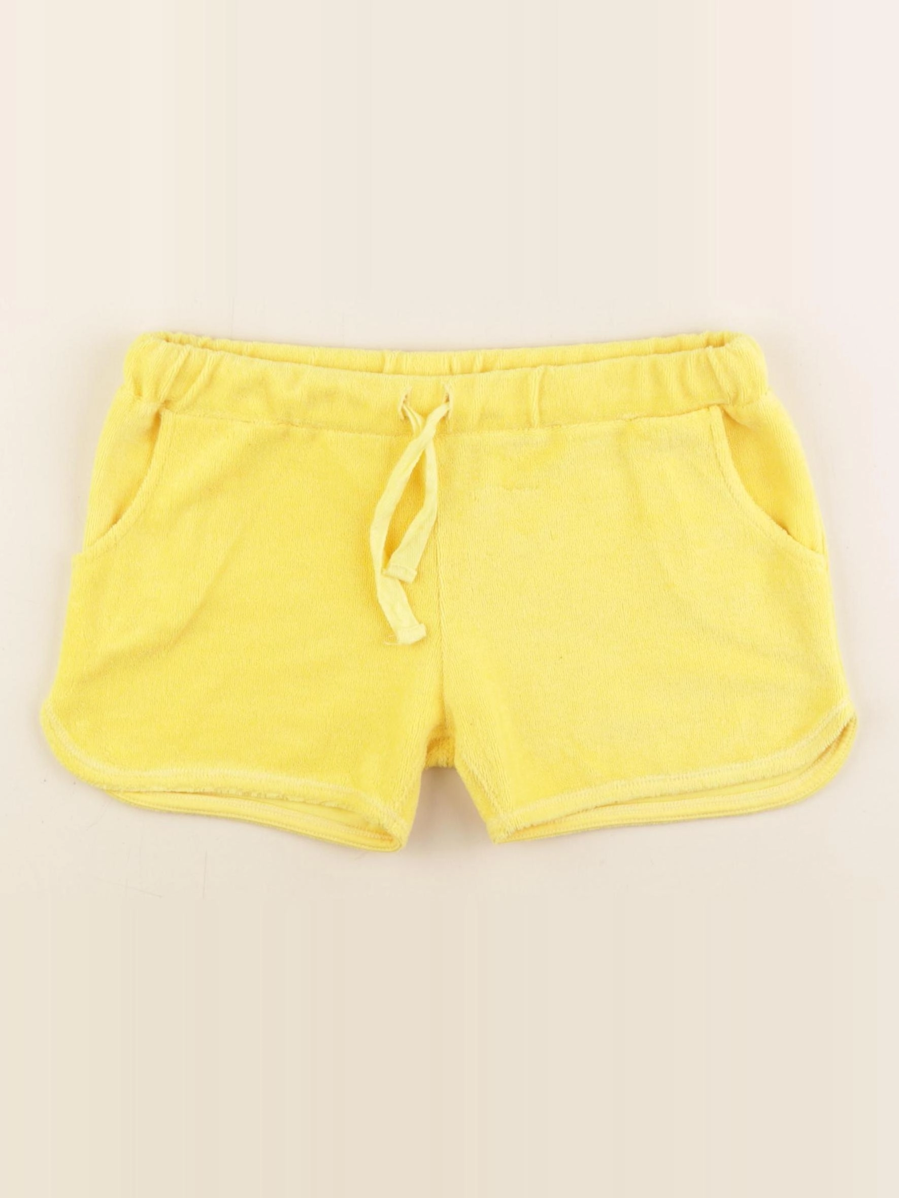 Arsène et les pipelettes - short jaune - 12 ans