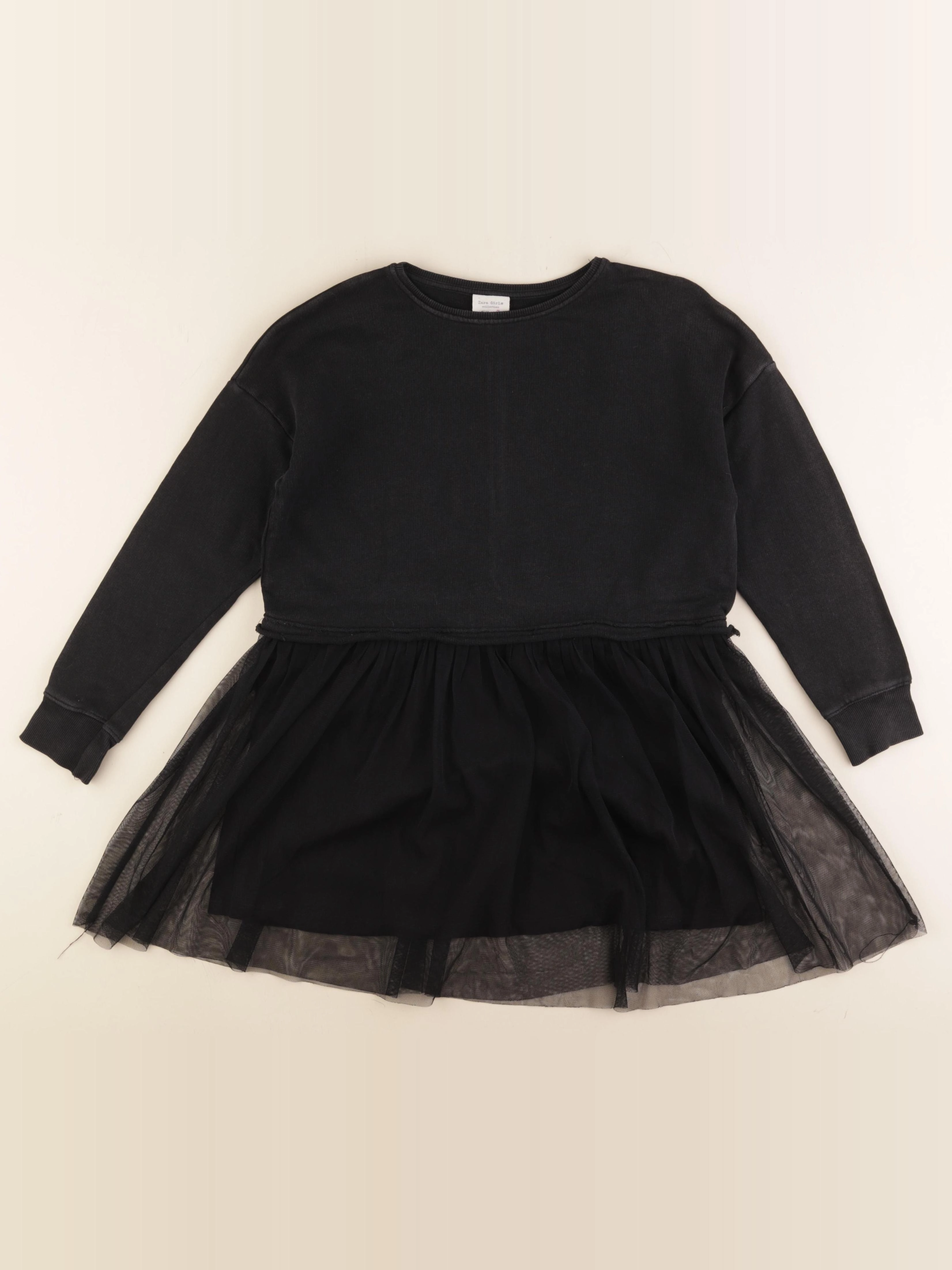 Zara - robe noir - 7 ans