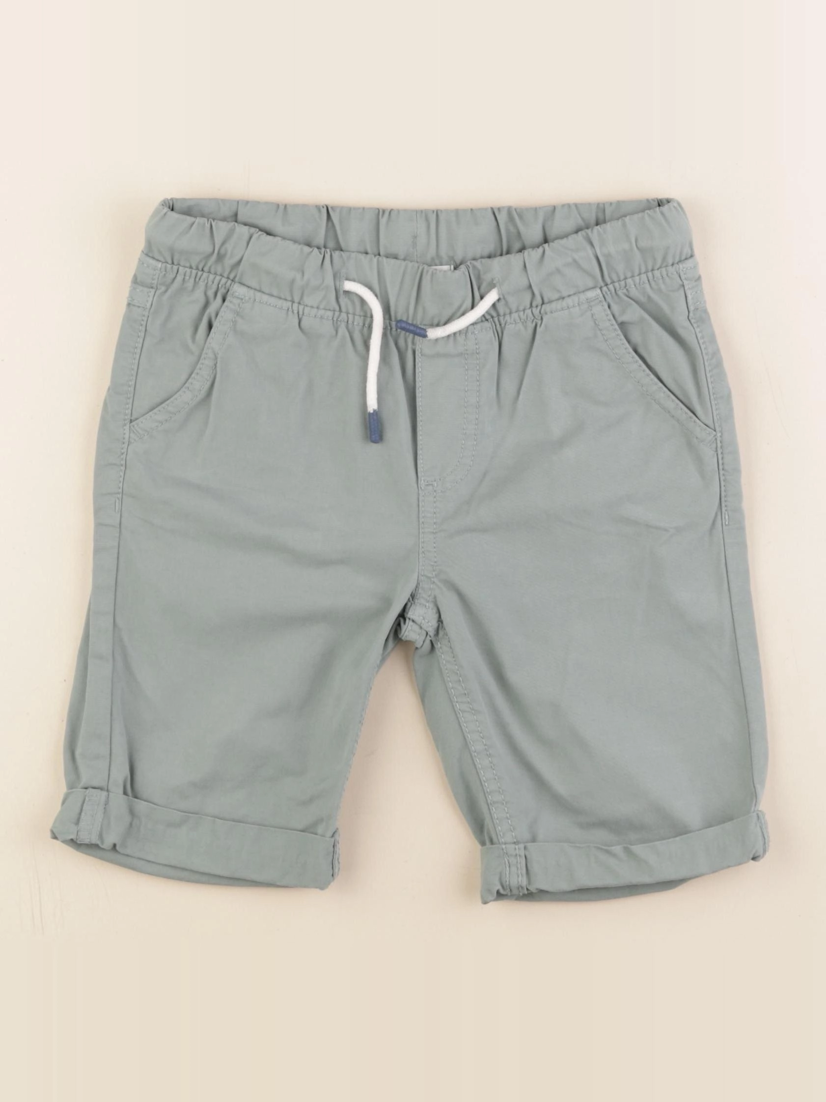 Vertbaudet - short vert - 6 ans