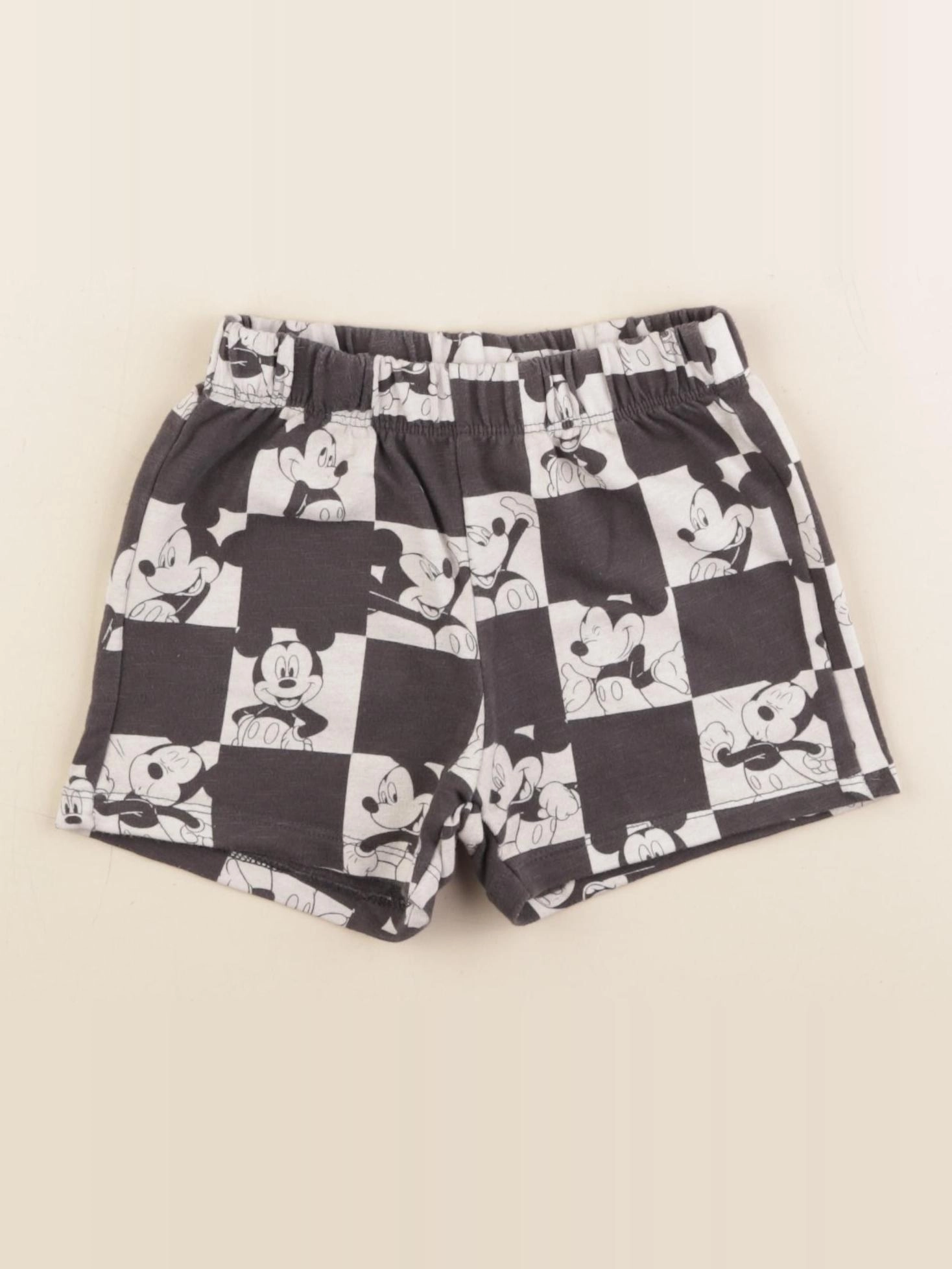 Zara - short noir - 3 ans