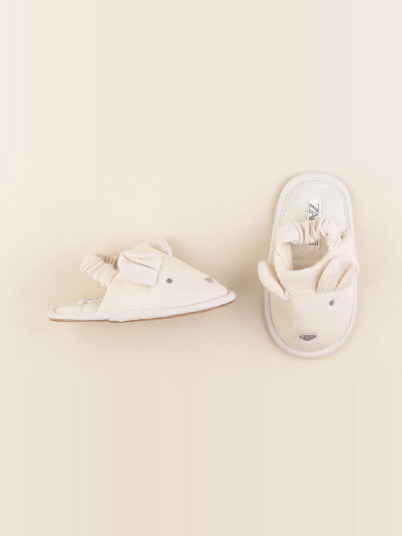 Zara - chaussons beige - pointure 20/21