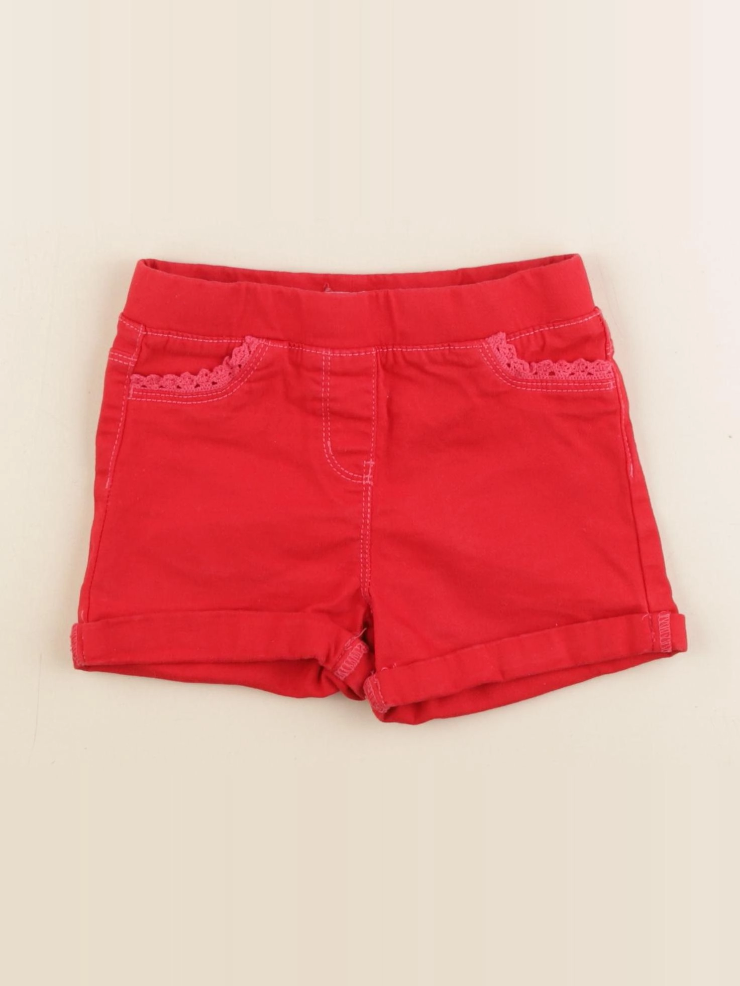 Vertbaudet - short rouge - 5 ans