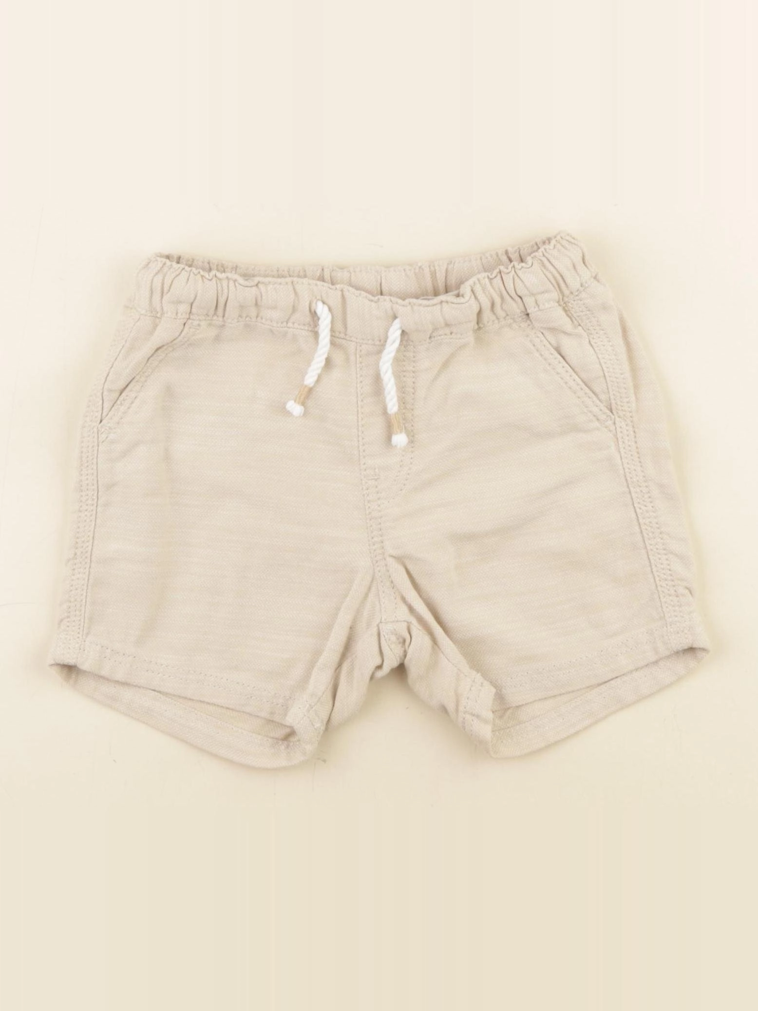 H&M - short beige - 12/18 mois