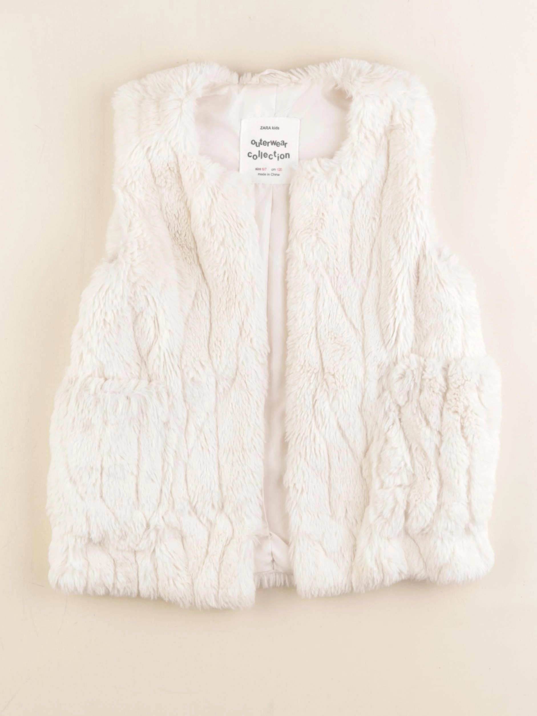 Zara - gilet blanc - 6/7 ans