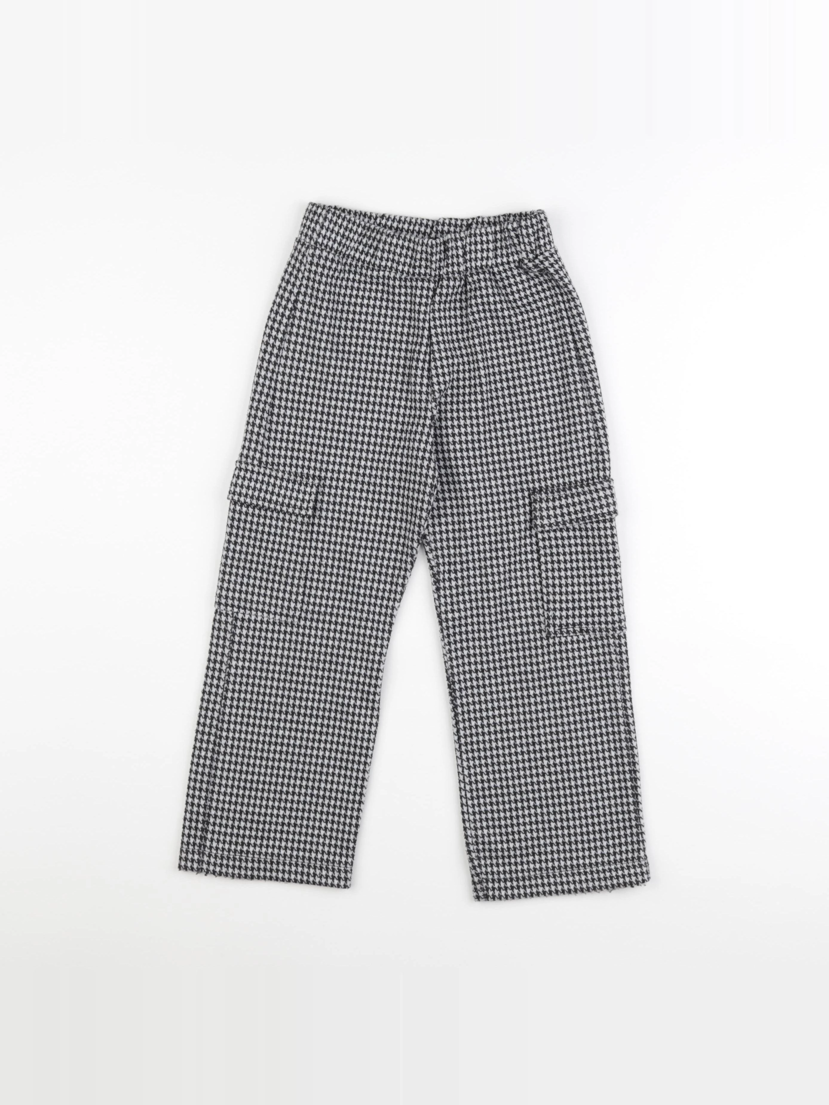 Zara - pantalon noir - 6 ans