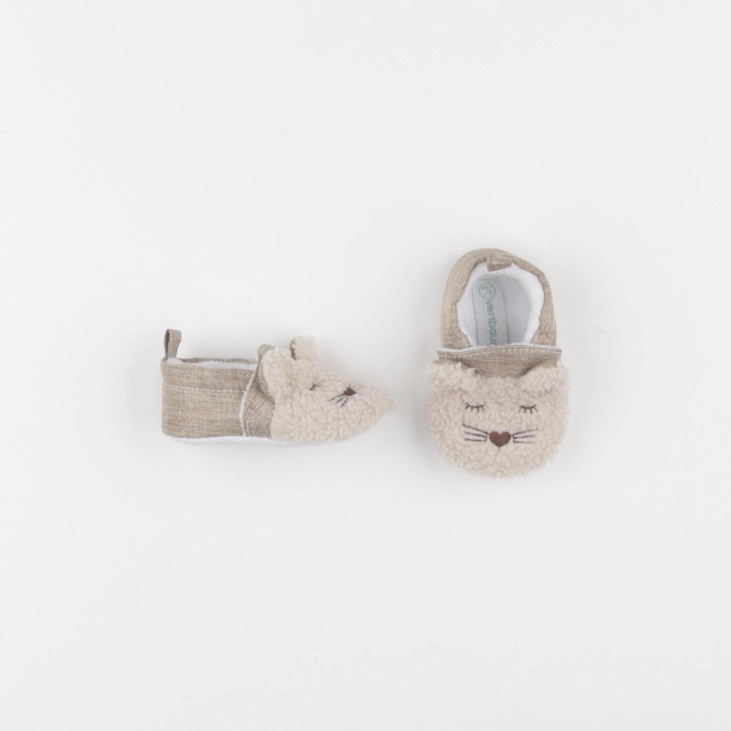Vertbaudet - chaussons beige - pointure 18
